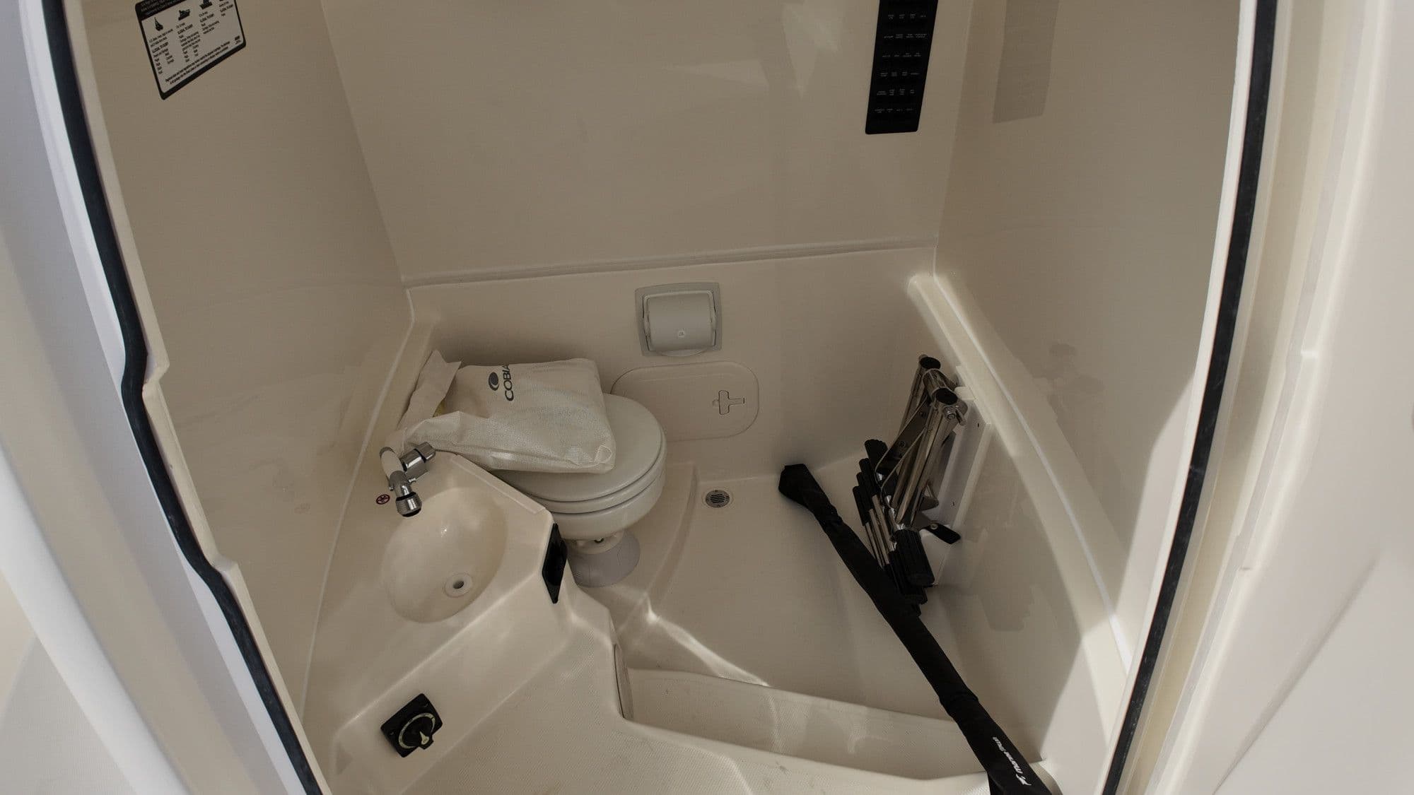 2026 Cobia 245 Center Console - 7
