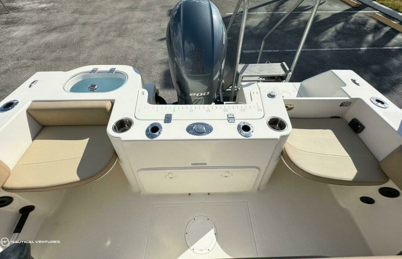 2019 Sailfish 220 CC - Image 17