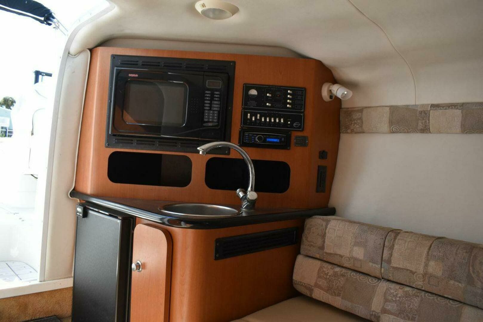2005 Crownline 275 CCR - Image 29
