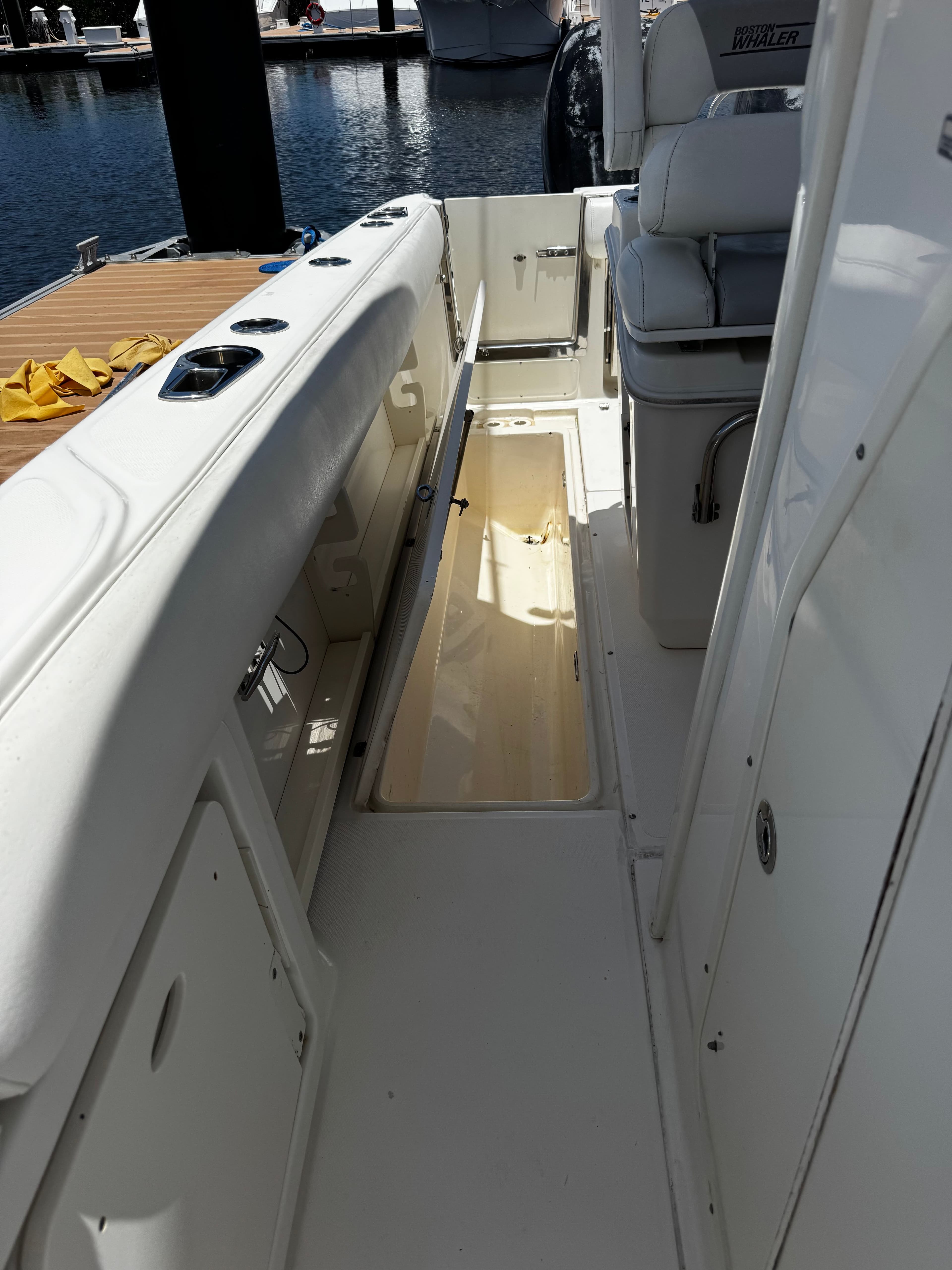 2011 Boston Whaler 280 Outrage - 20