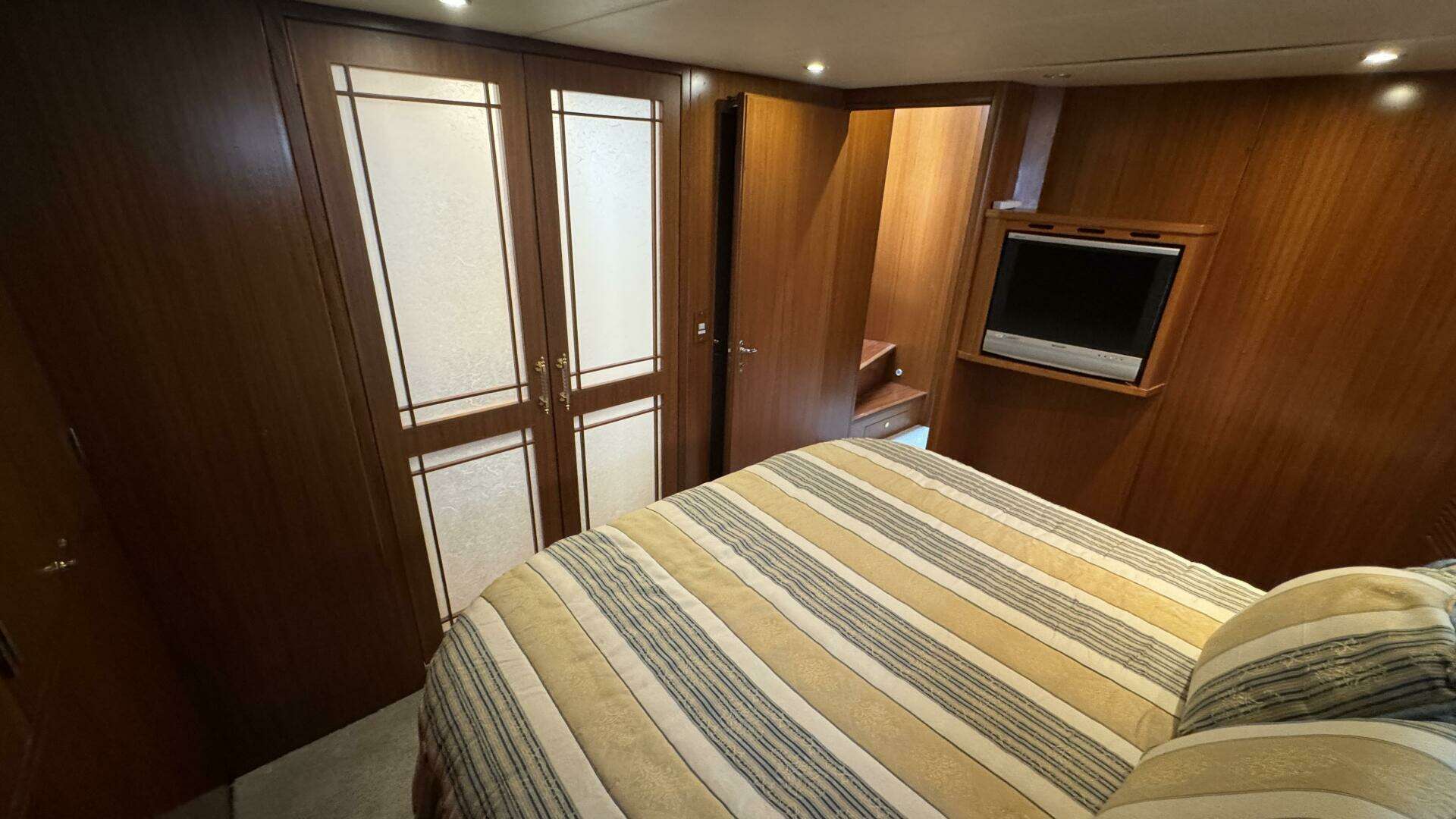2007 Jefferson 52 Pilothouse SE - Image 35