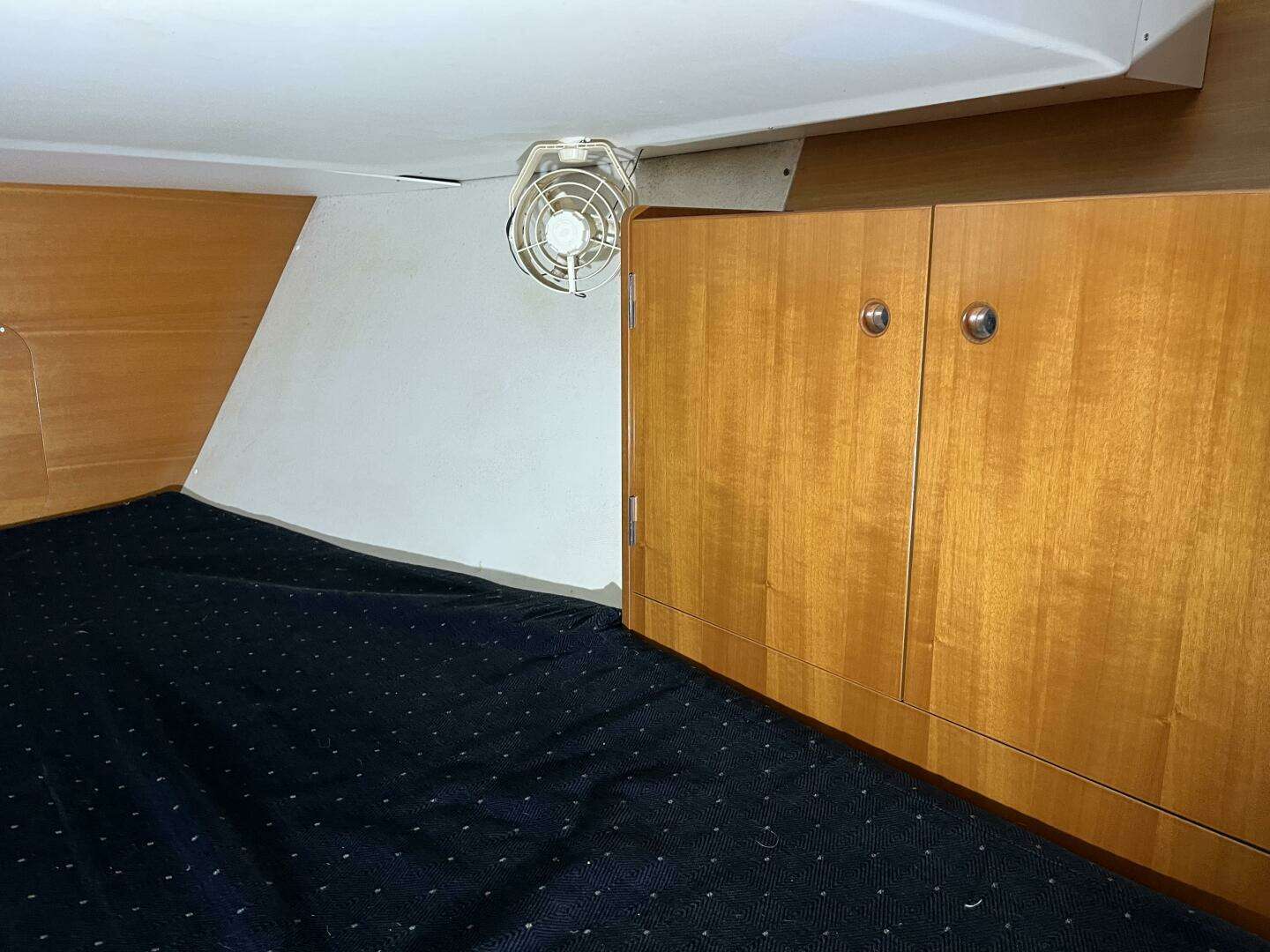 1999 Beneteau First 42s7 - Image 20
