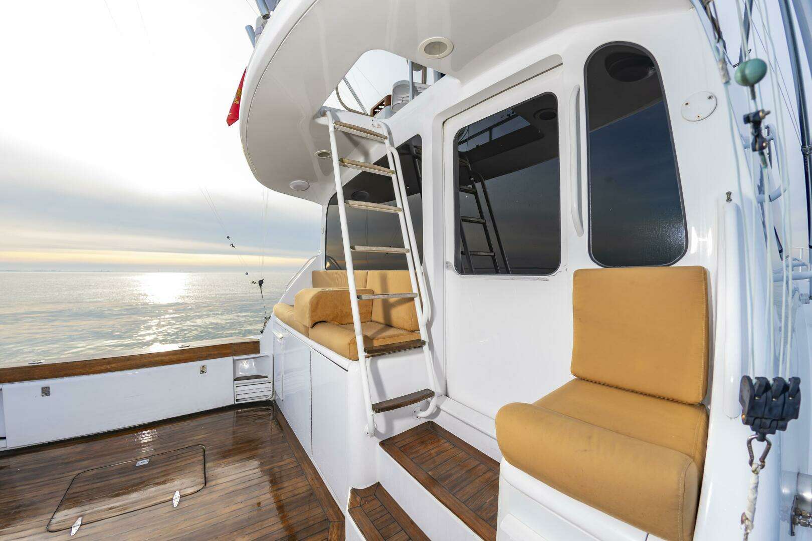 2001 Ocean Yachts 52 SUPER SPORT - Image 16