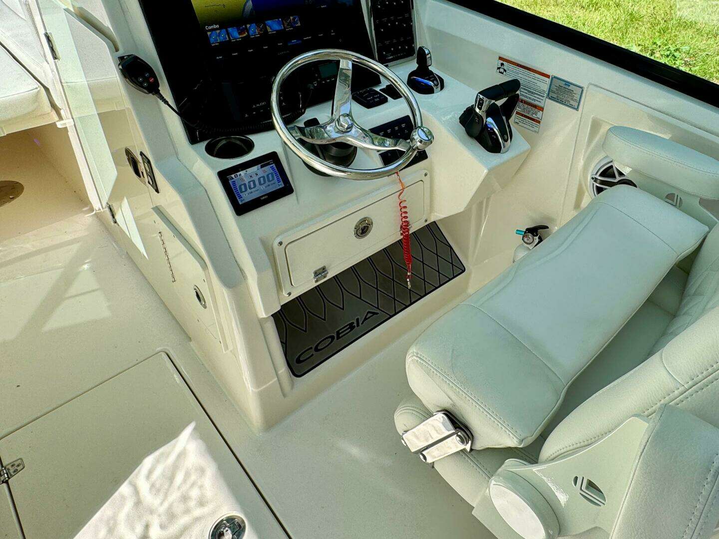 2022 Cobia 280 DC - Image 80
