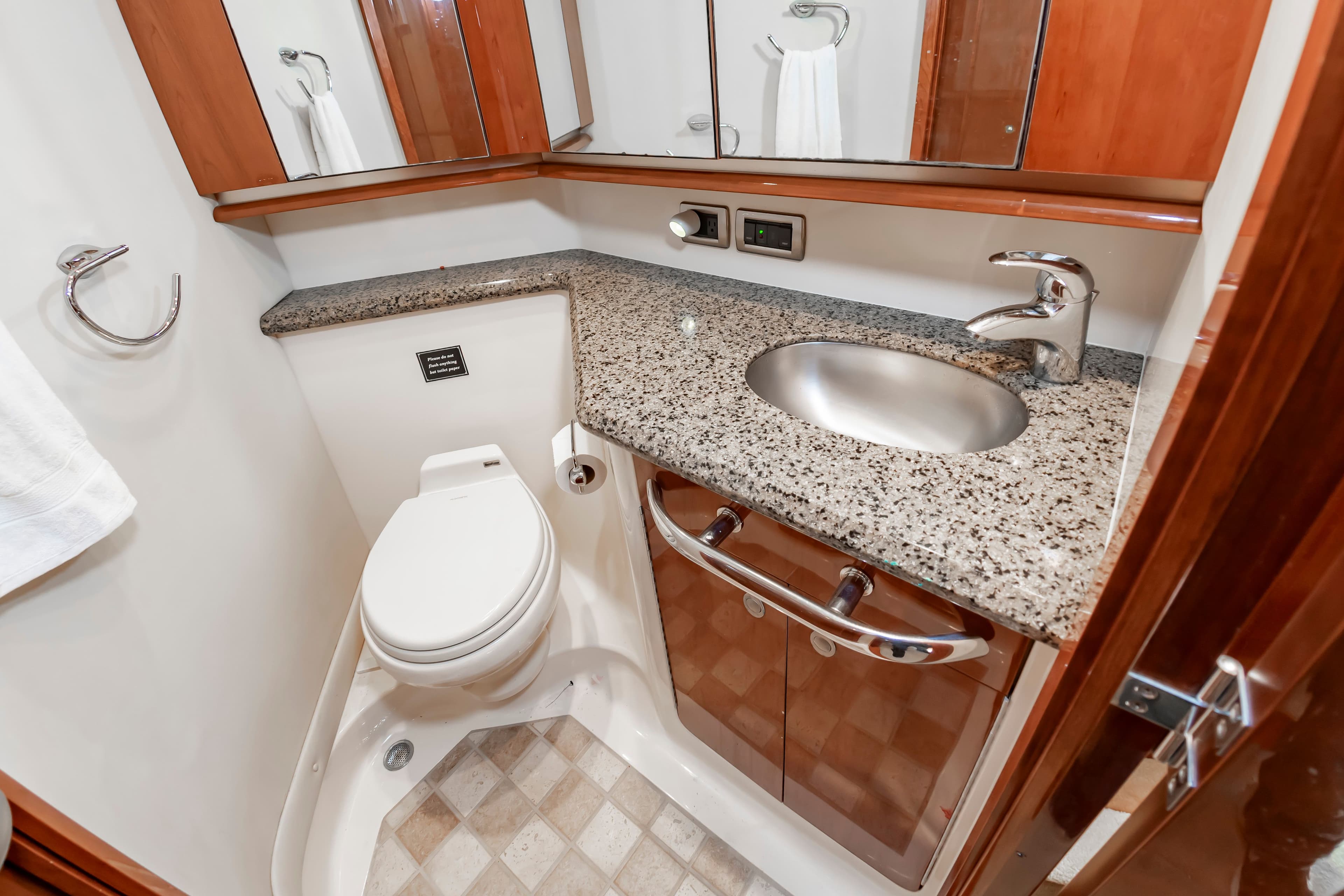 2007 Sea Ray 58 Sedan Bridge - 54