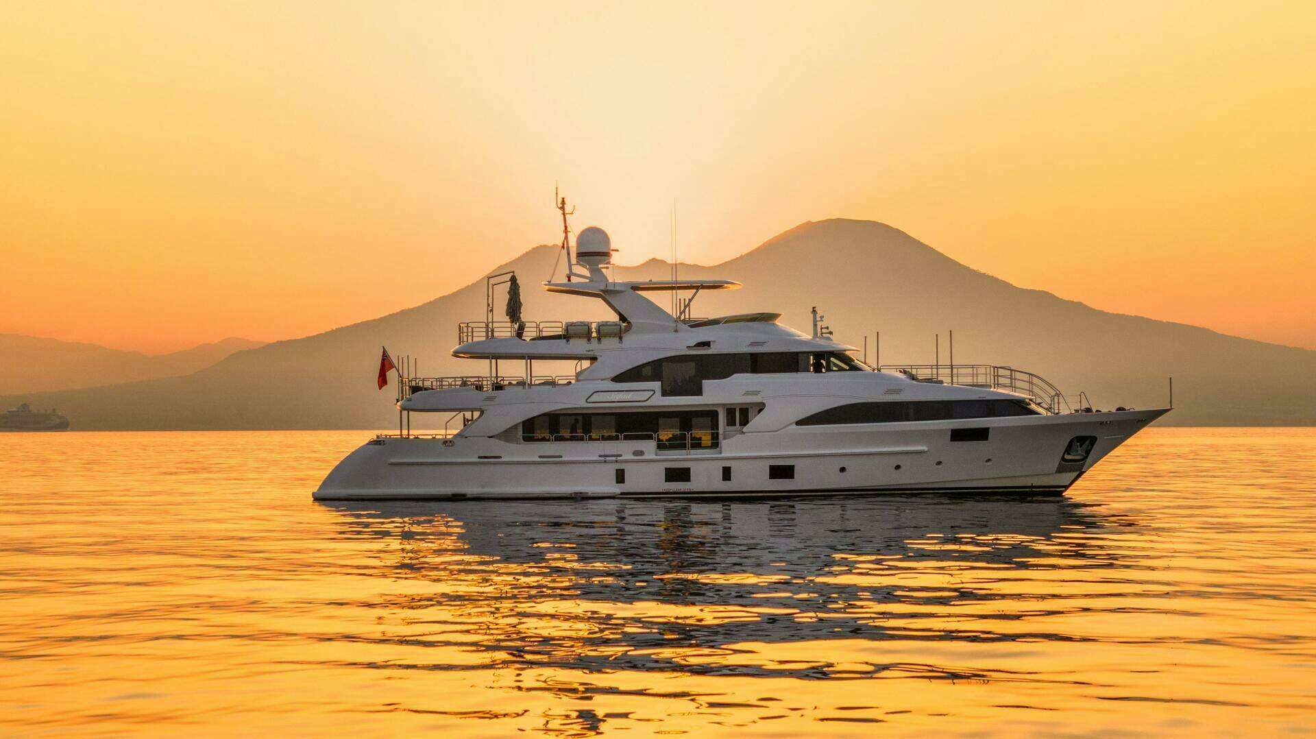 2015 Benetti Benetti Classic 121 - Image 6