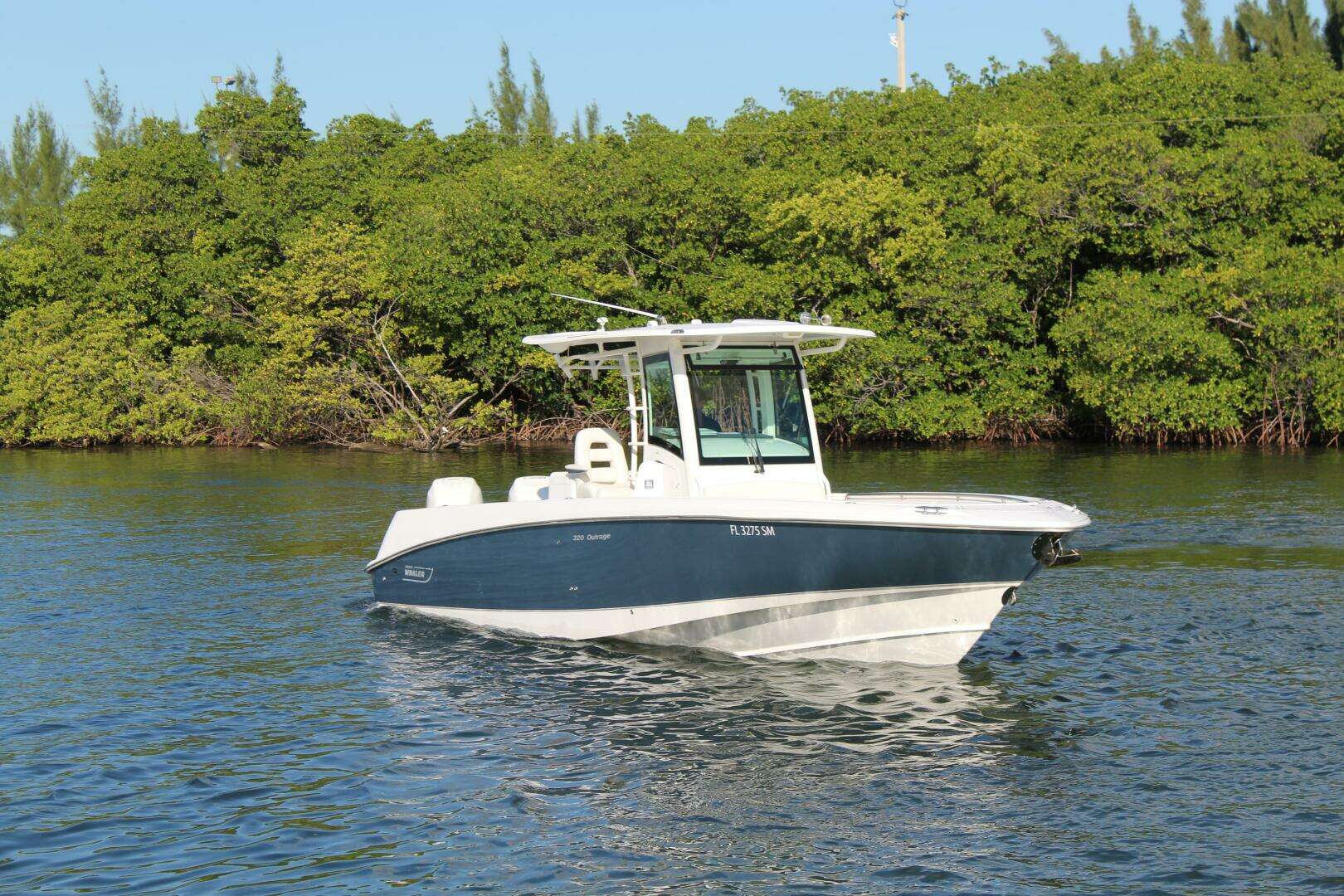 2015 Boston Whaler 320 Outrage - Image 24
