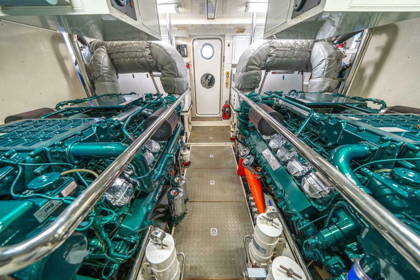 2006 Offshore Yachts 72 Pilothouse - Image 65