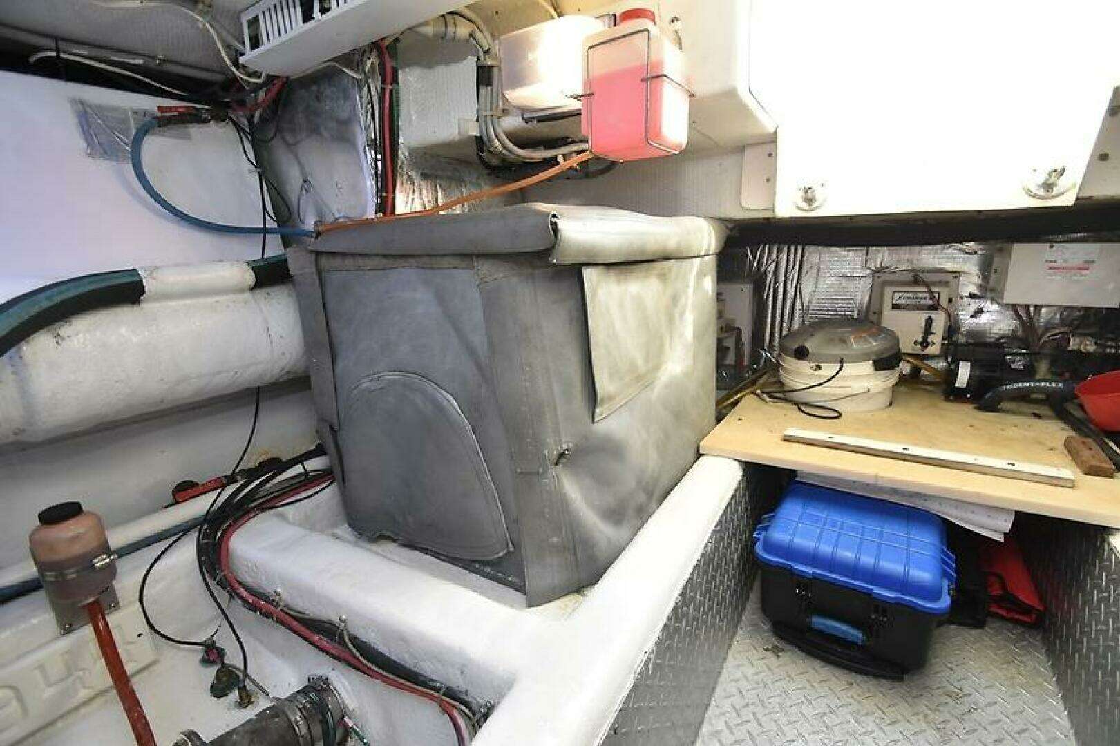 2000 Ocean Yachts 48 Convertible - Image 43