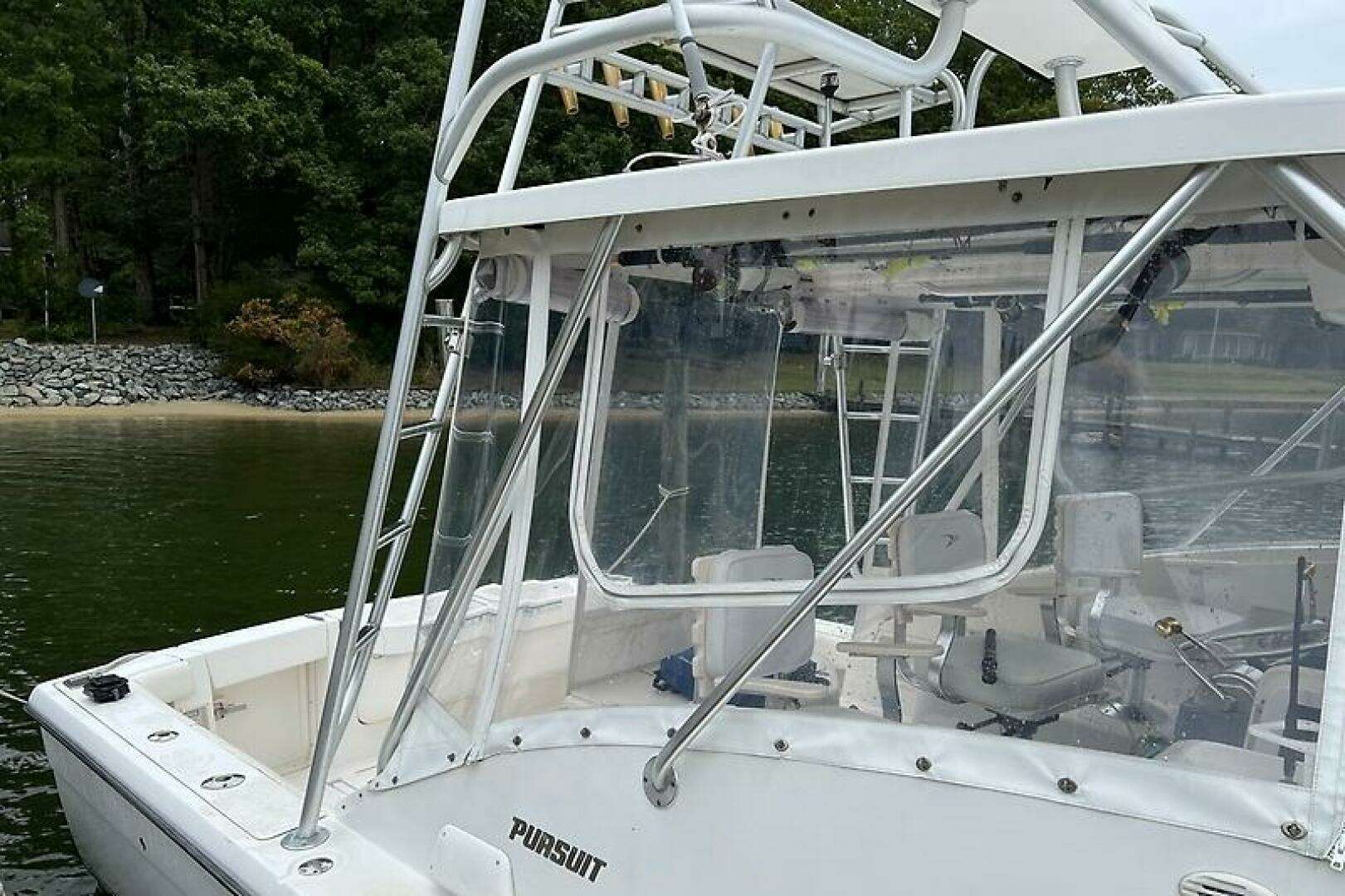 2001 Pursuit 3000 Offshore - Image 7
