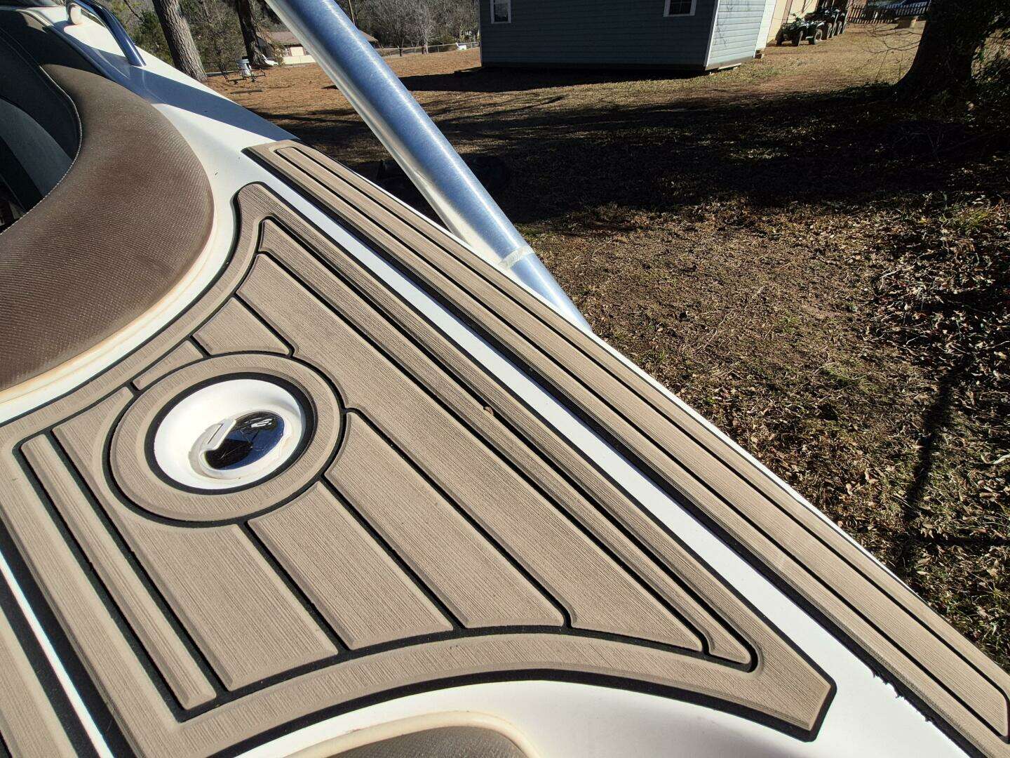 2011 Yamaha Boats 242 Limited S - Image 31