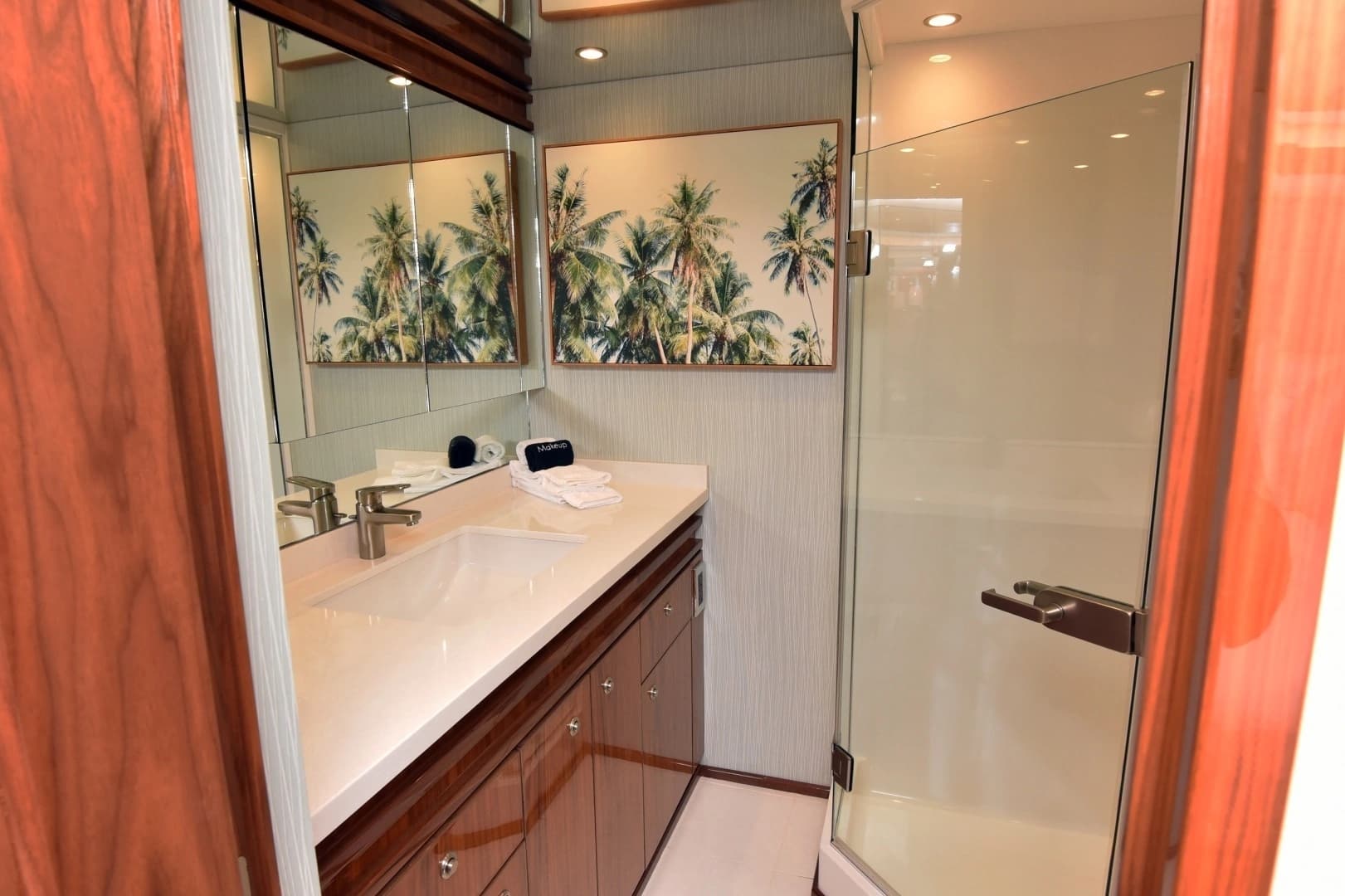 2019 Viking 80 Skybridge - Image 38