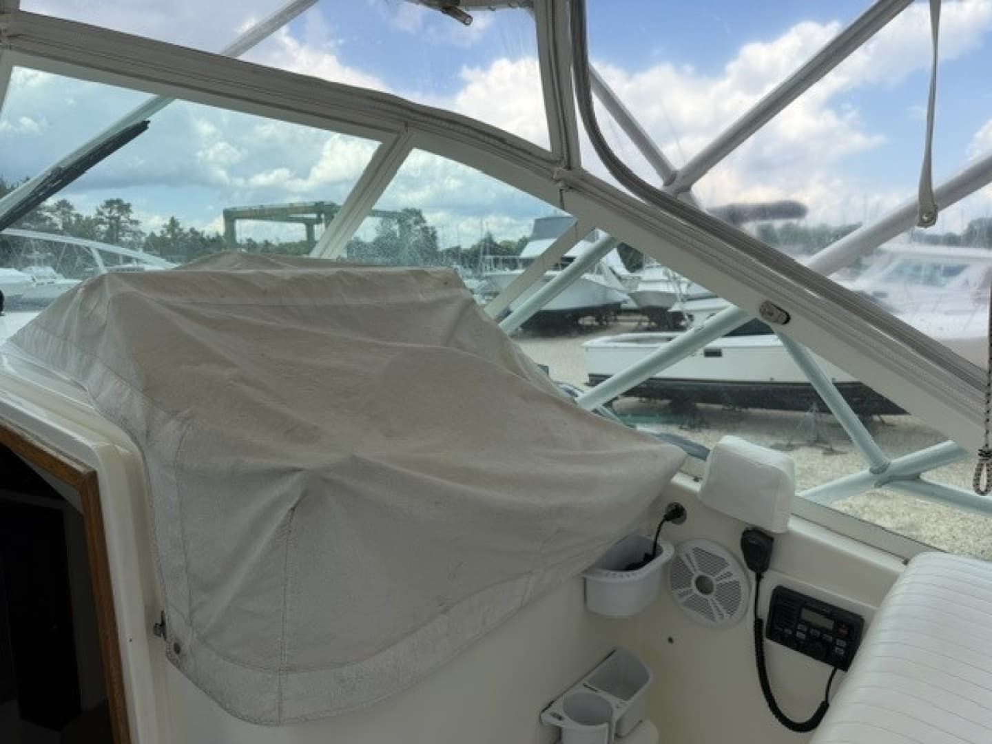 1996 Cabo 31 Express - Image 45
