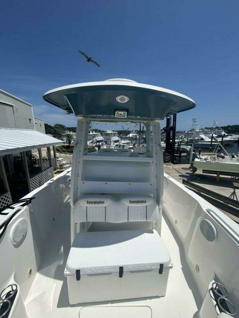 2007 Everglades 240CC - Image 6