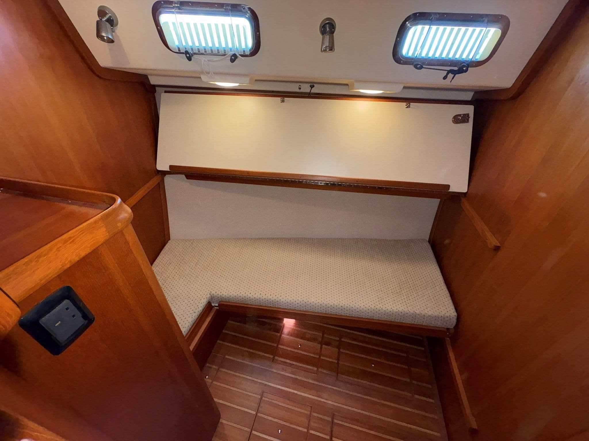Island Packet 485 Starboard Cabin