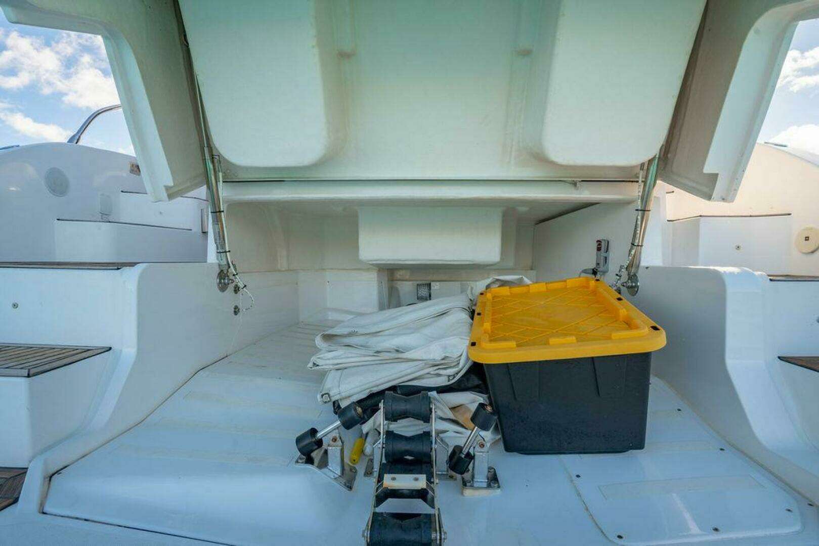 2022 Azimut 45 Atlantis - Image 26