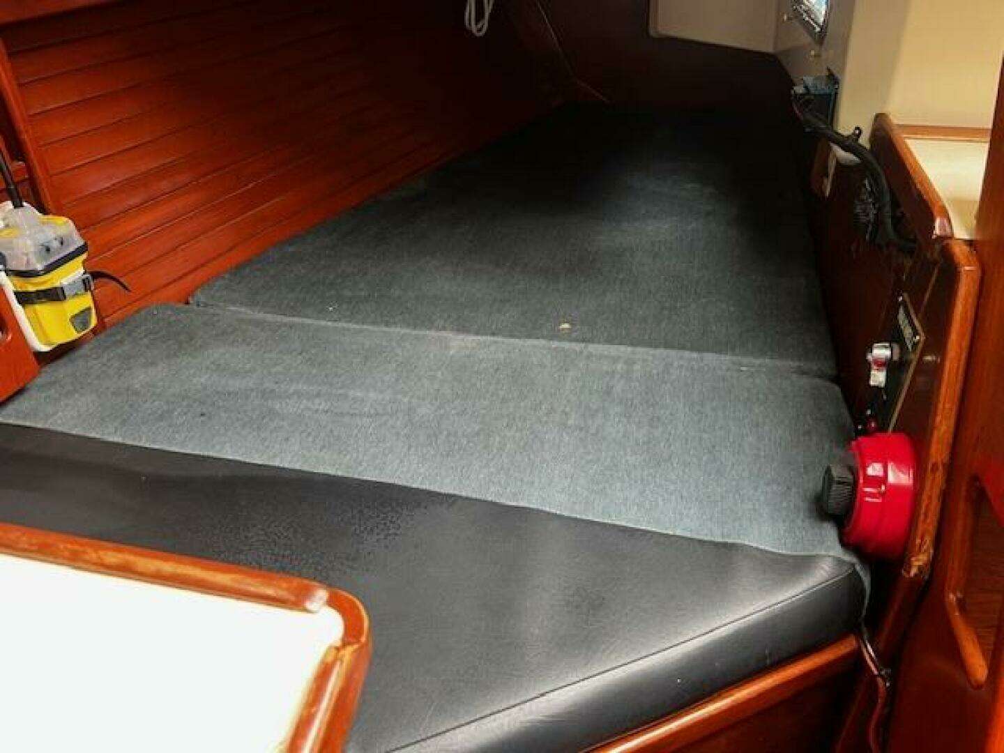1987 Sabre 34 Mark II - Image 83
