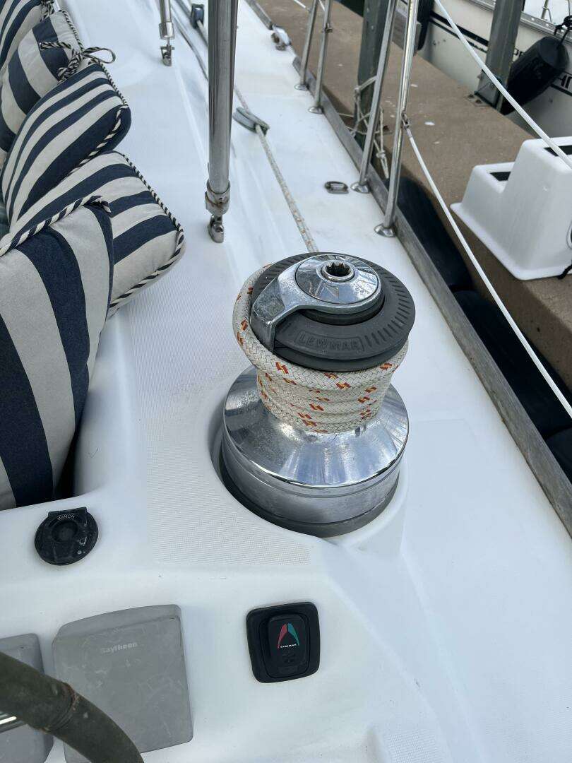 2007 Beneteau 49 - Image 11