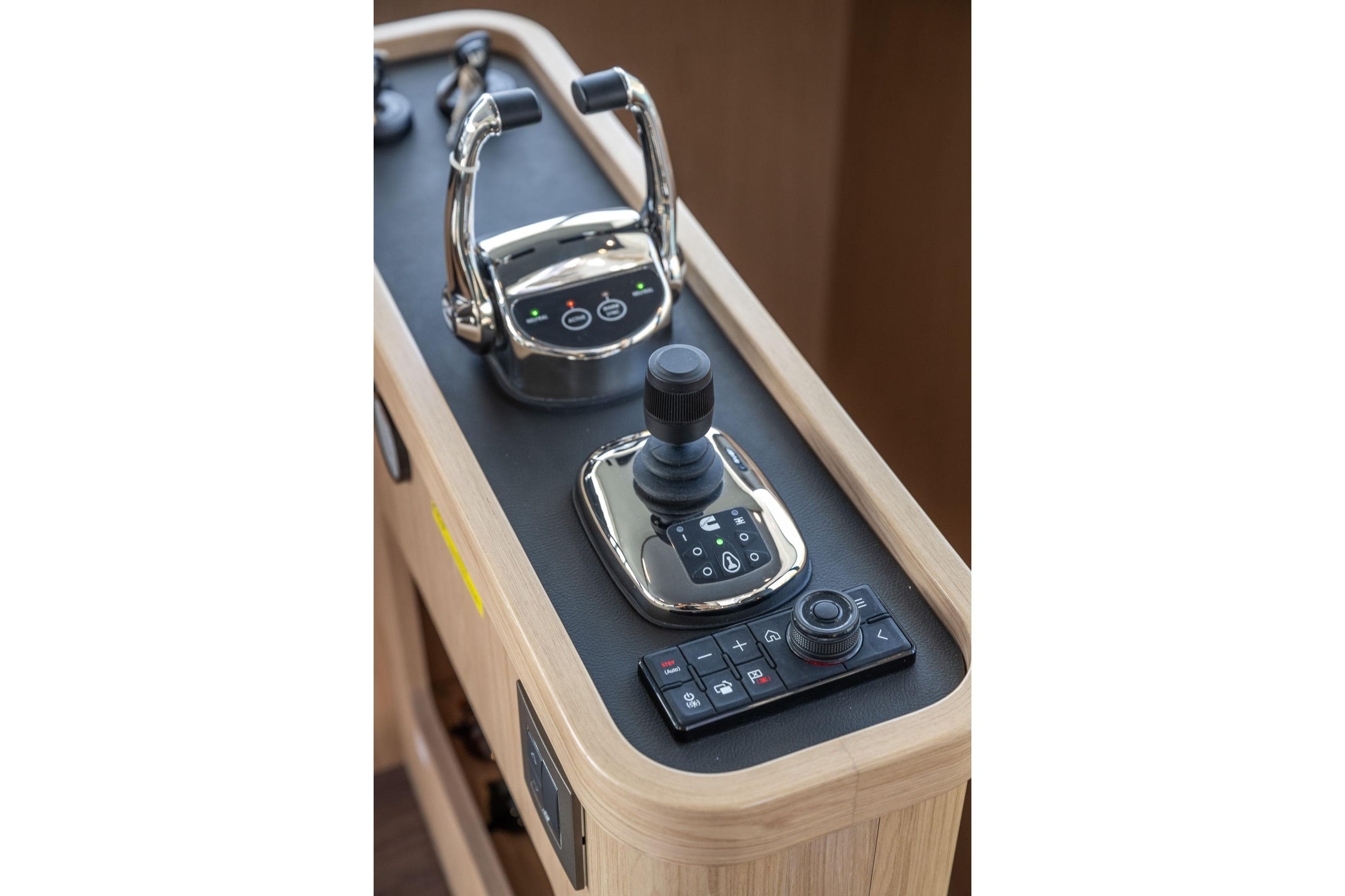 2026 Beneteau Swift Trawler 54 - 40