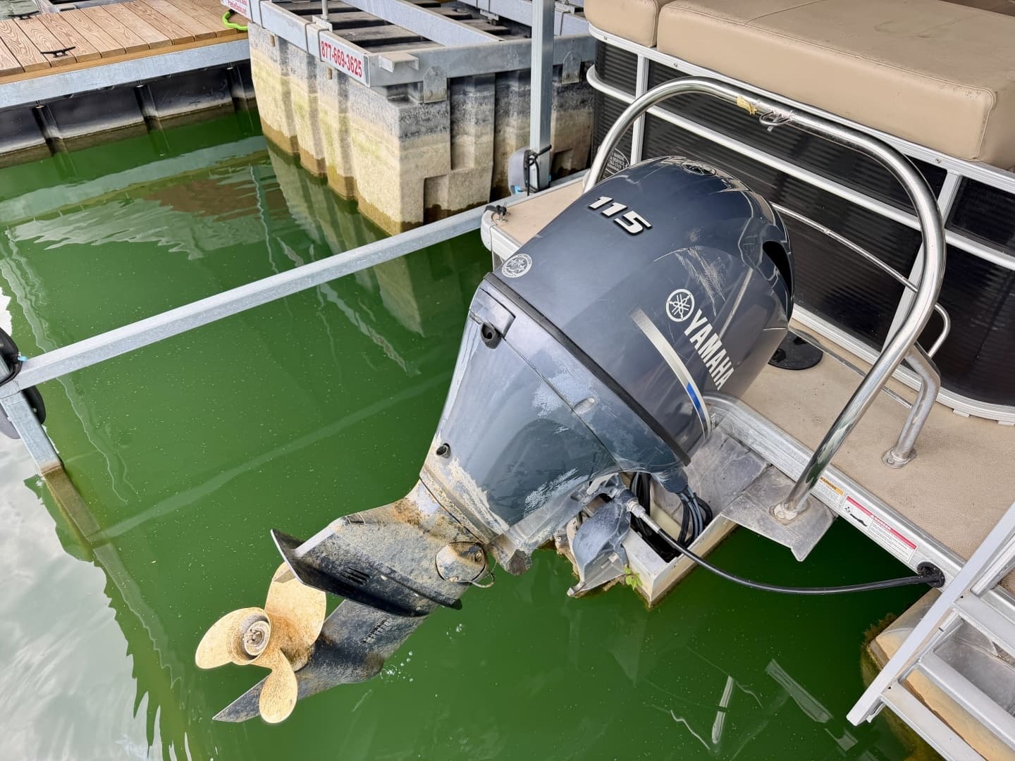 2019 Sweetwater 2386 Cruise Pontoon - Image 17