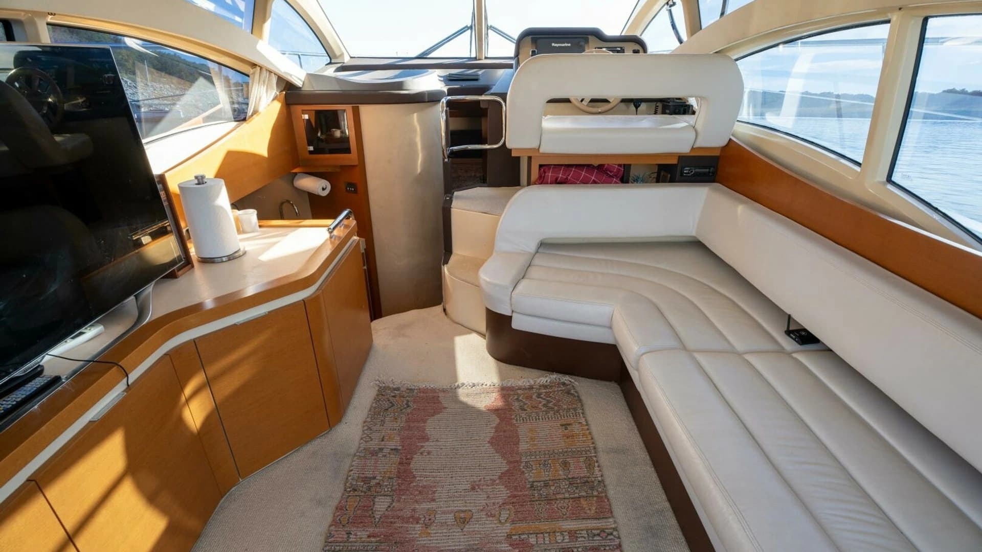 2013 Azimut 40 Flybridge - Image 23