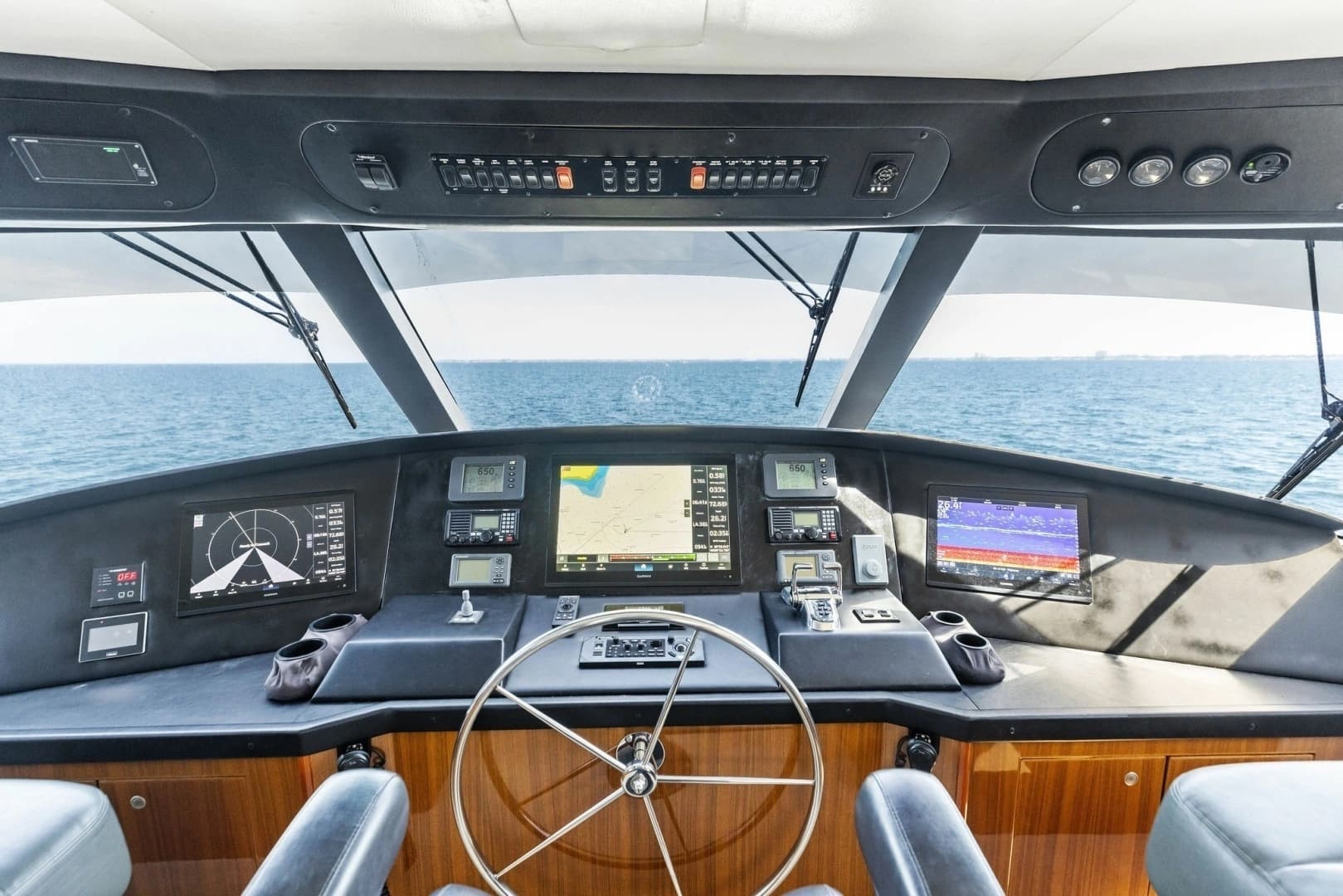 2008 Viking 68 Skybridge - Image 21