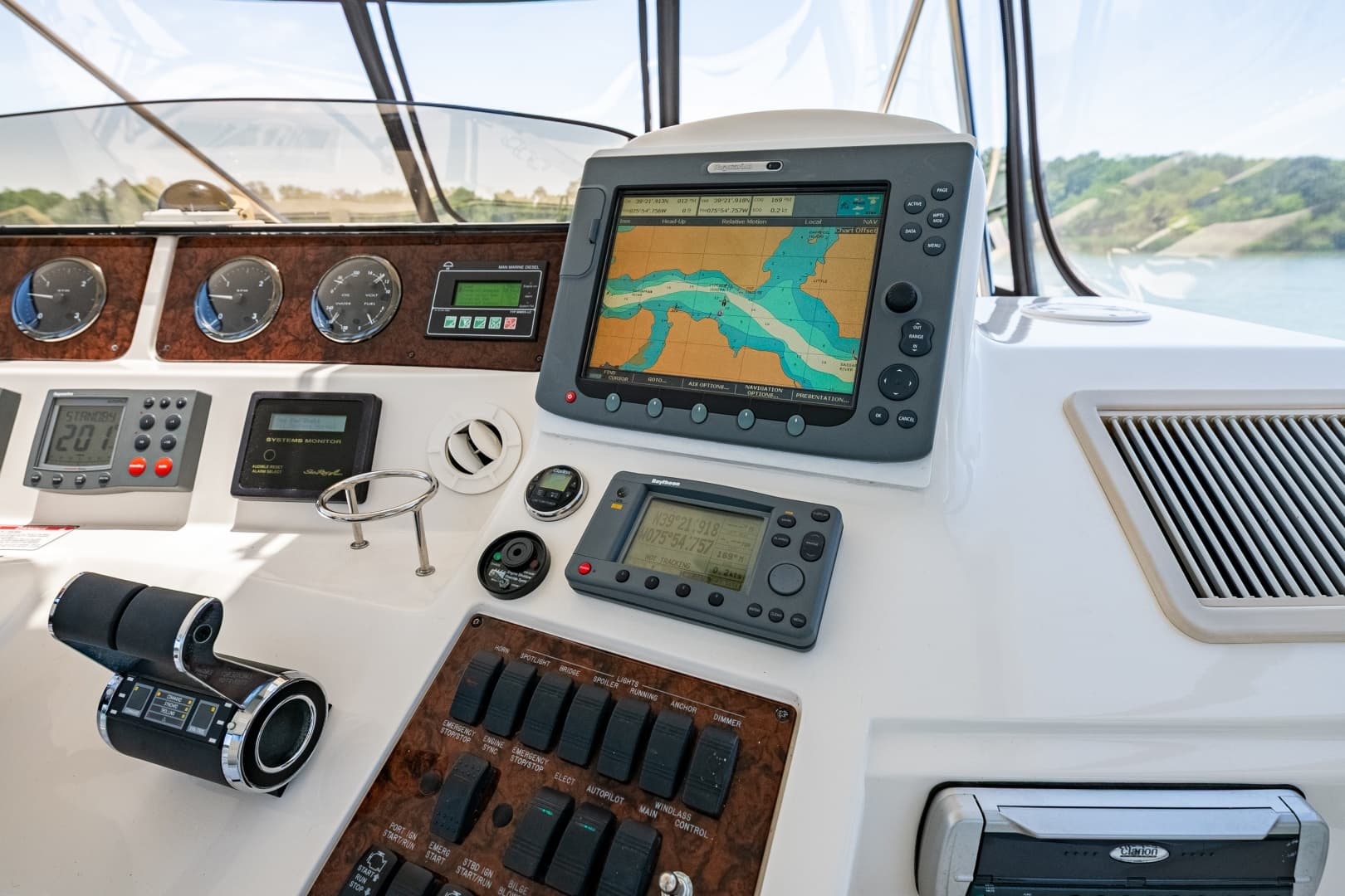 2003 Sea Ray 480 Sedan Bridge - Image 53