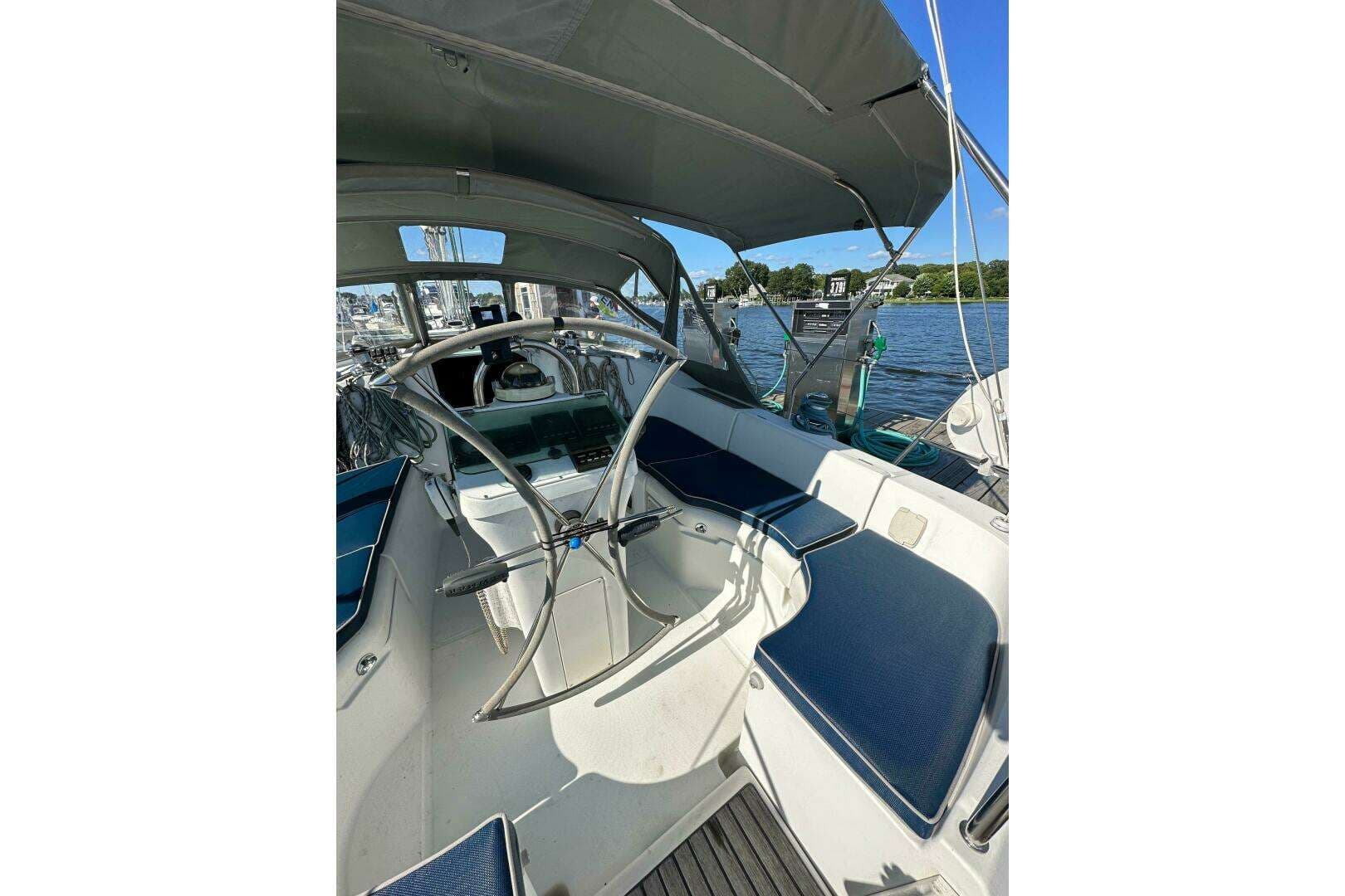 2001 Beneteau Oceanis 361 - Image 3