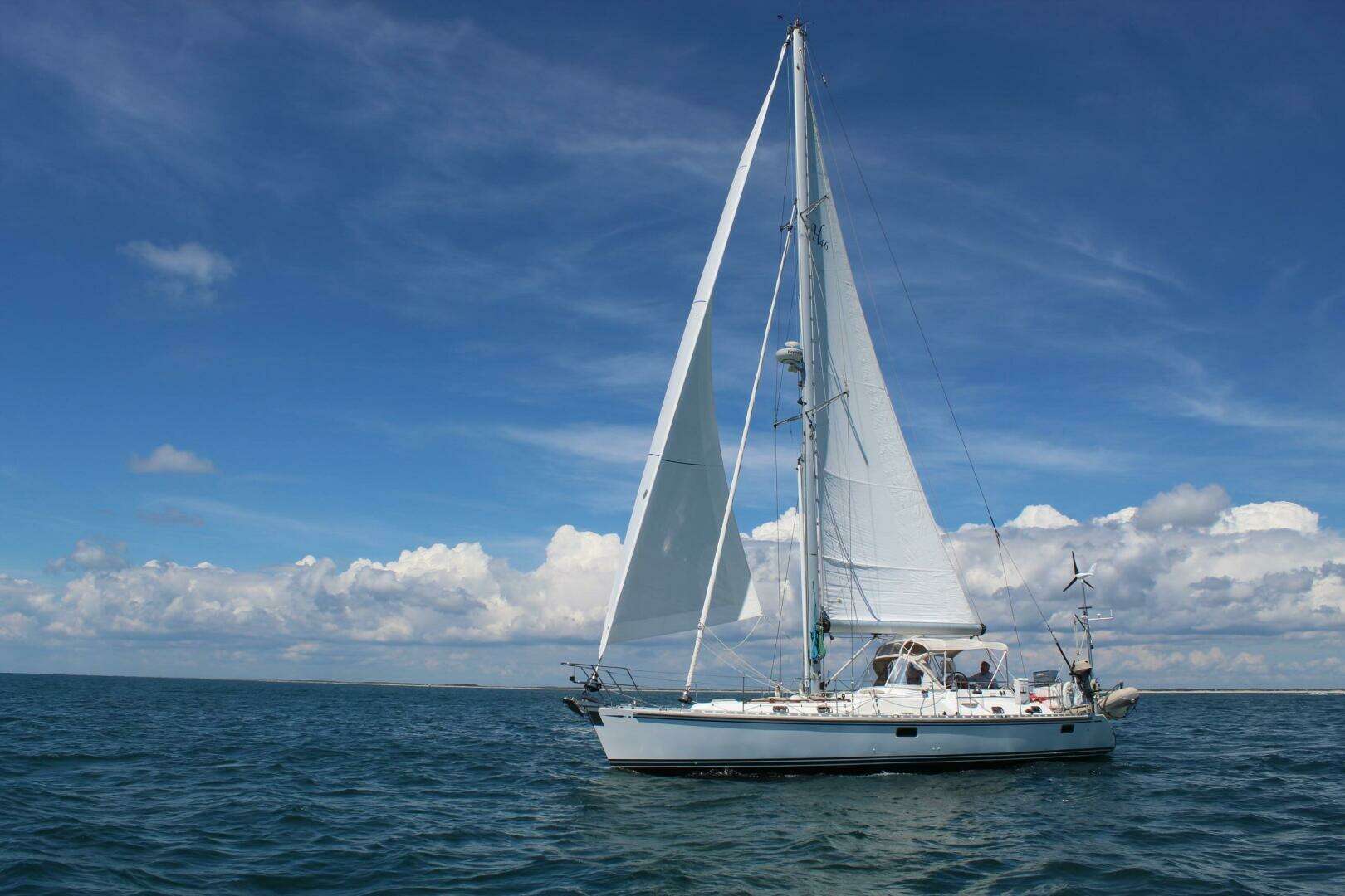 2008 Hylas 46 Center Cockpit - Image 4