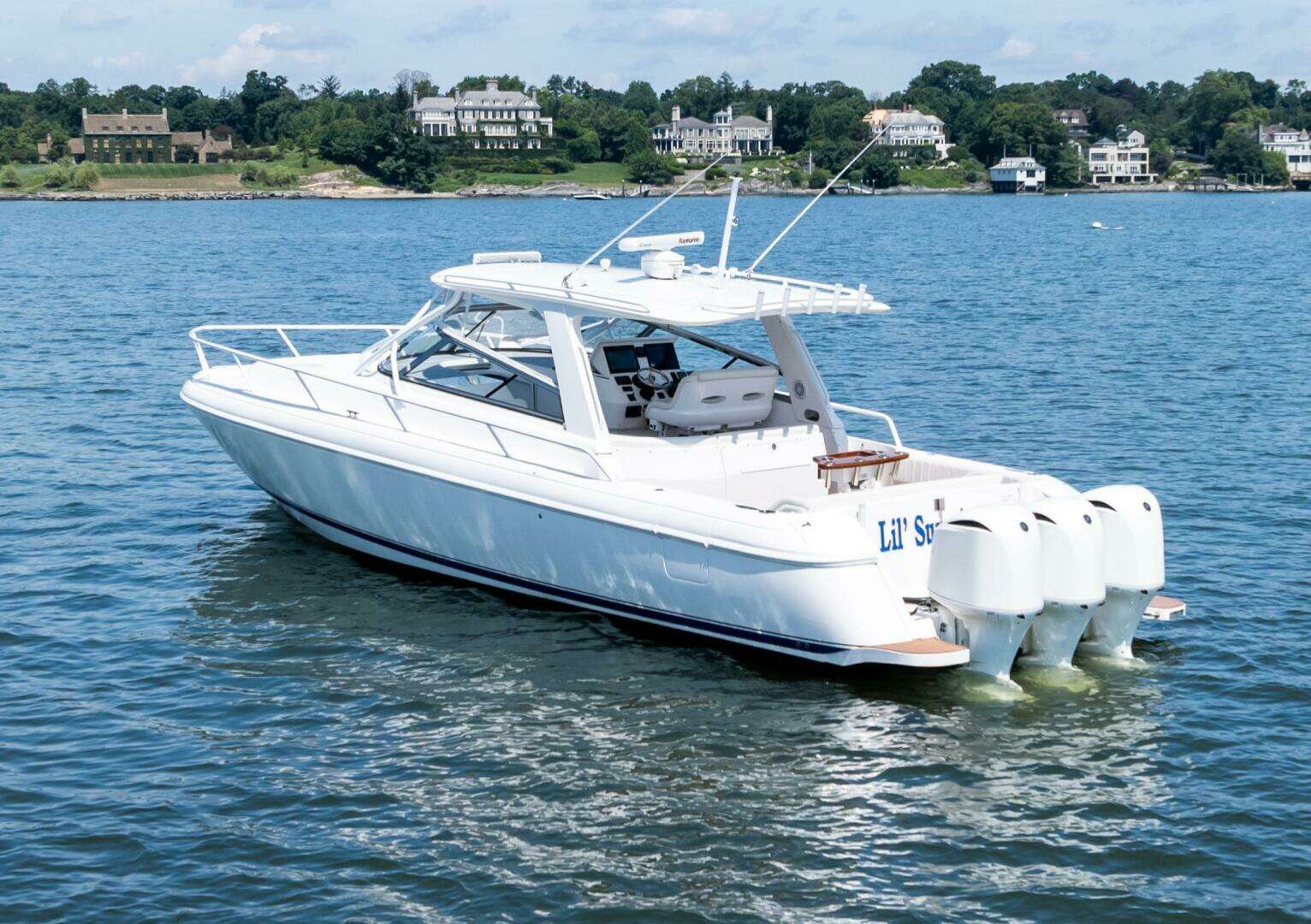 2015 Intrepid 430 Sport Yacht - Image 4