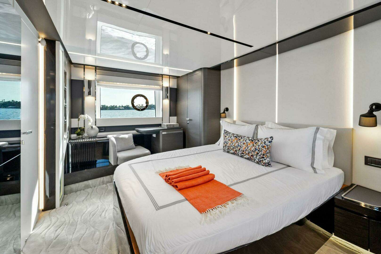 2022 Azimut S8 - Image 30