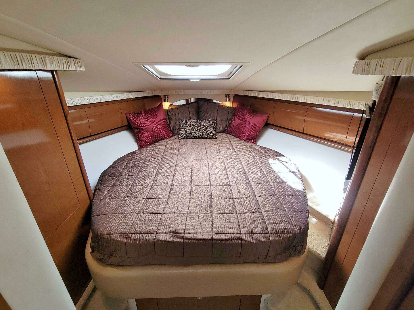 2009 Sea Ray 44 Sundancer - Image 43