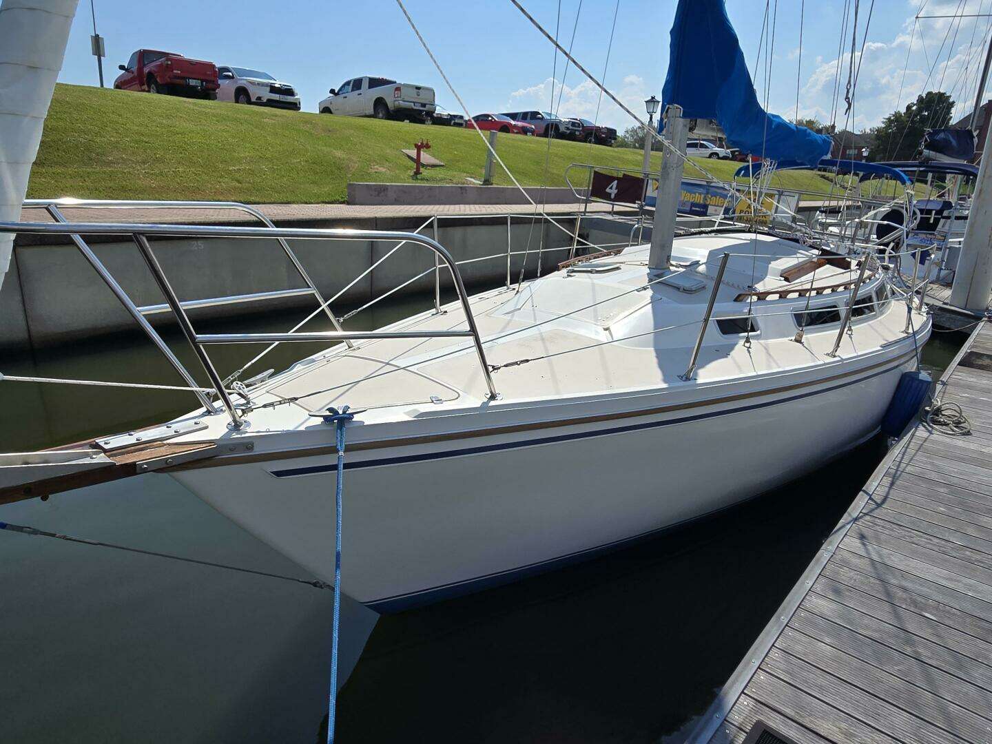 1986 Catalina Tall Rig - Image 12