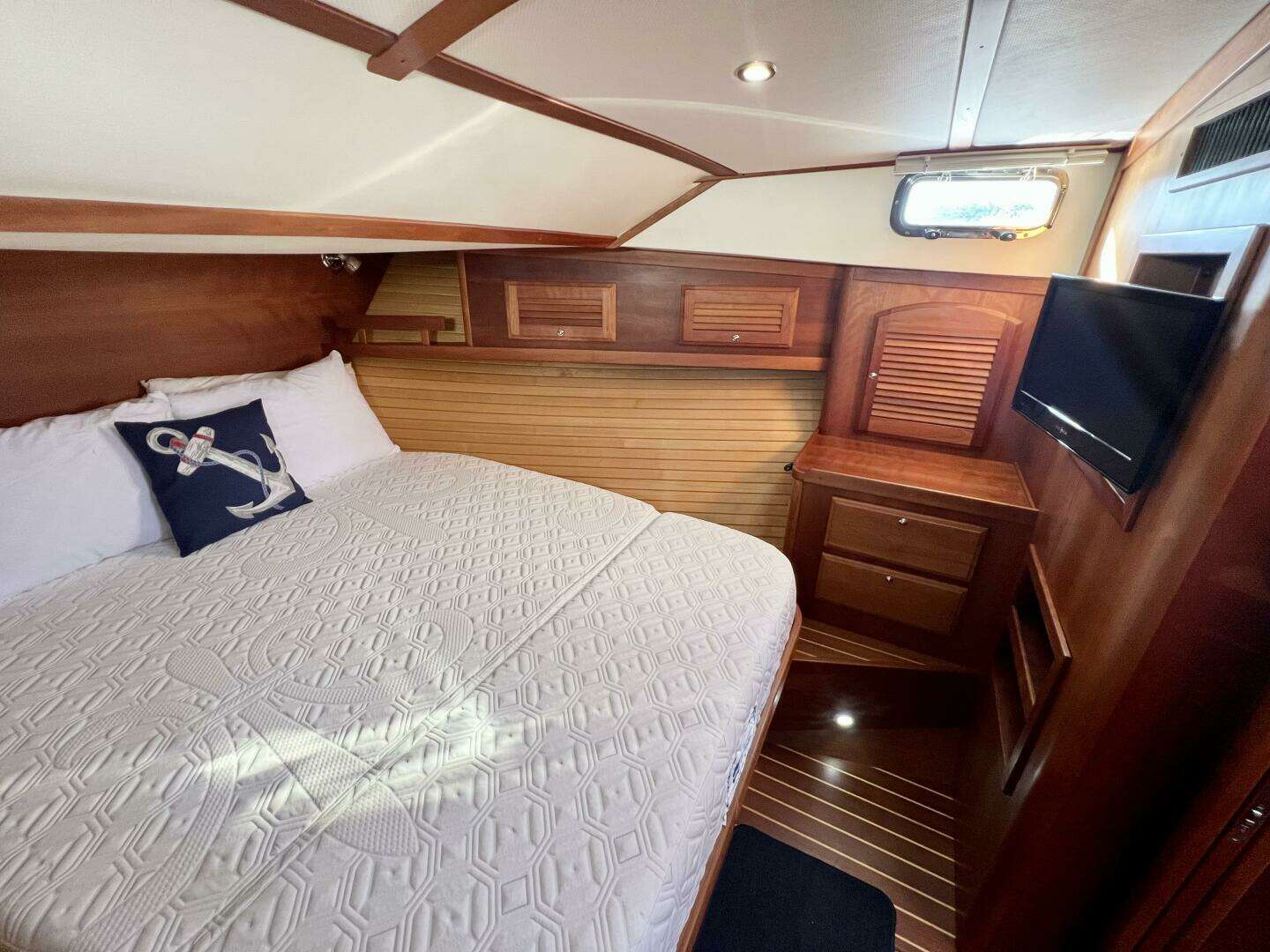 2006 Sabre 38 Hard Top Express - Image 35