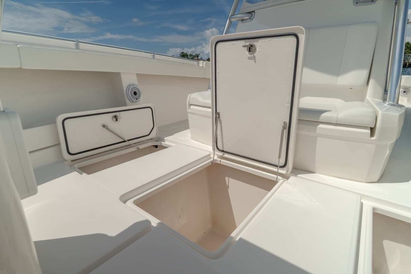 2017 Invincible 39 Open Fisherman - Image 22