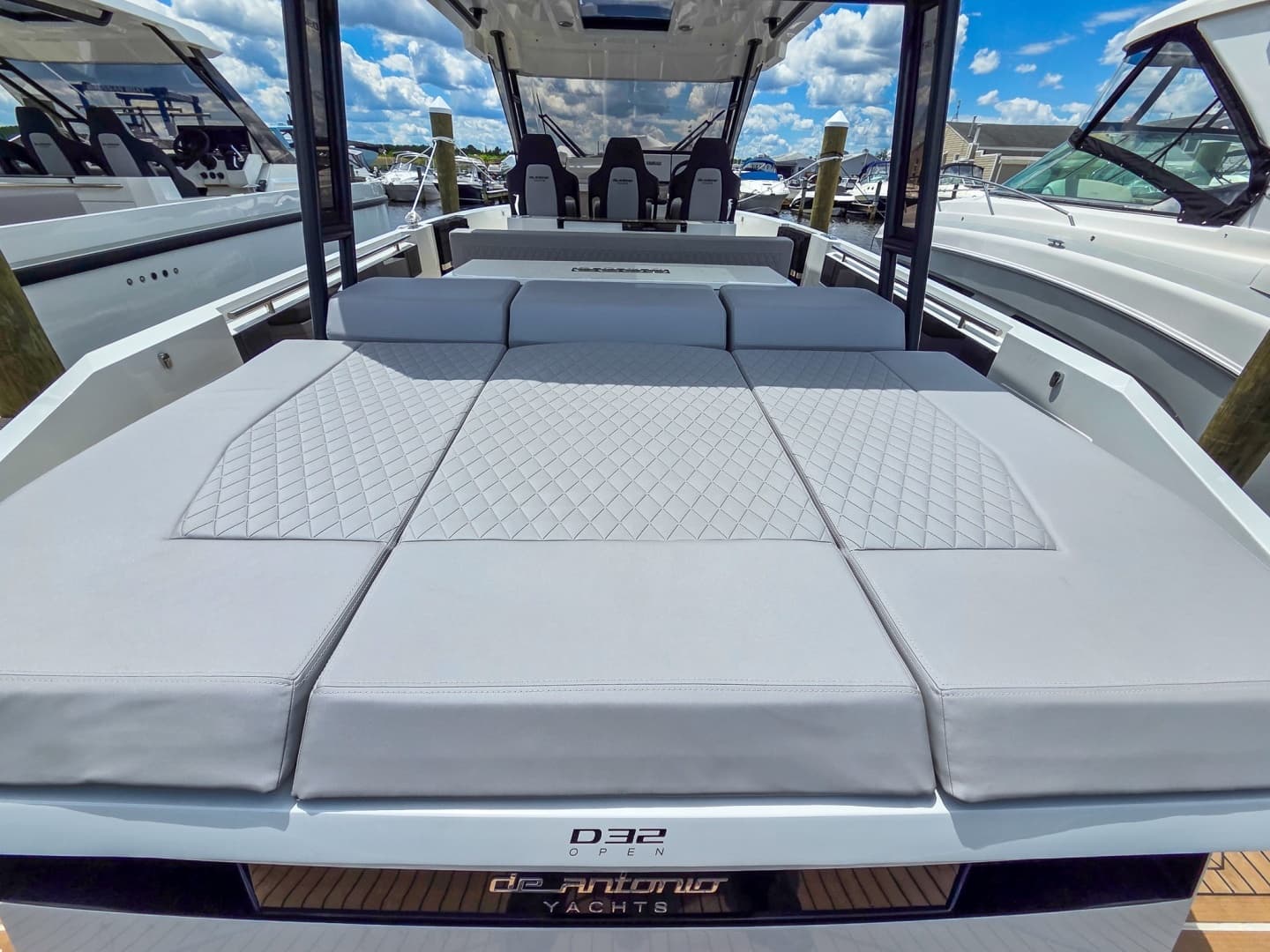 2026 De Antonio Yachts D32 - Image 11