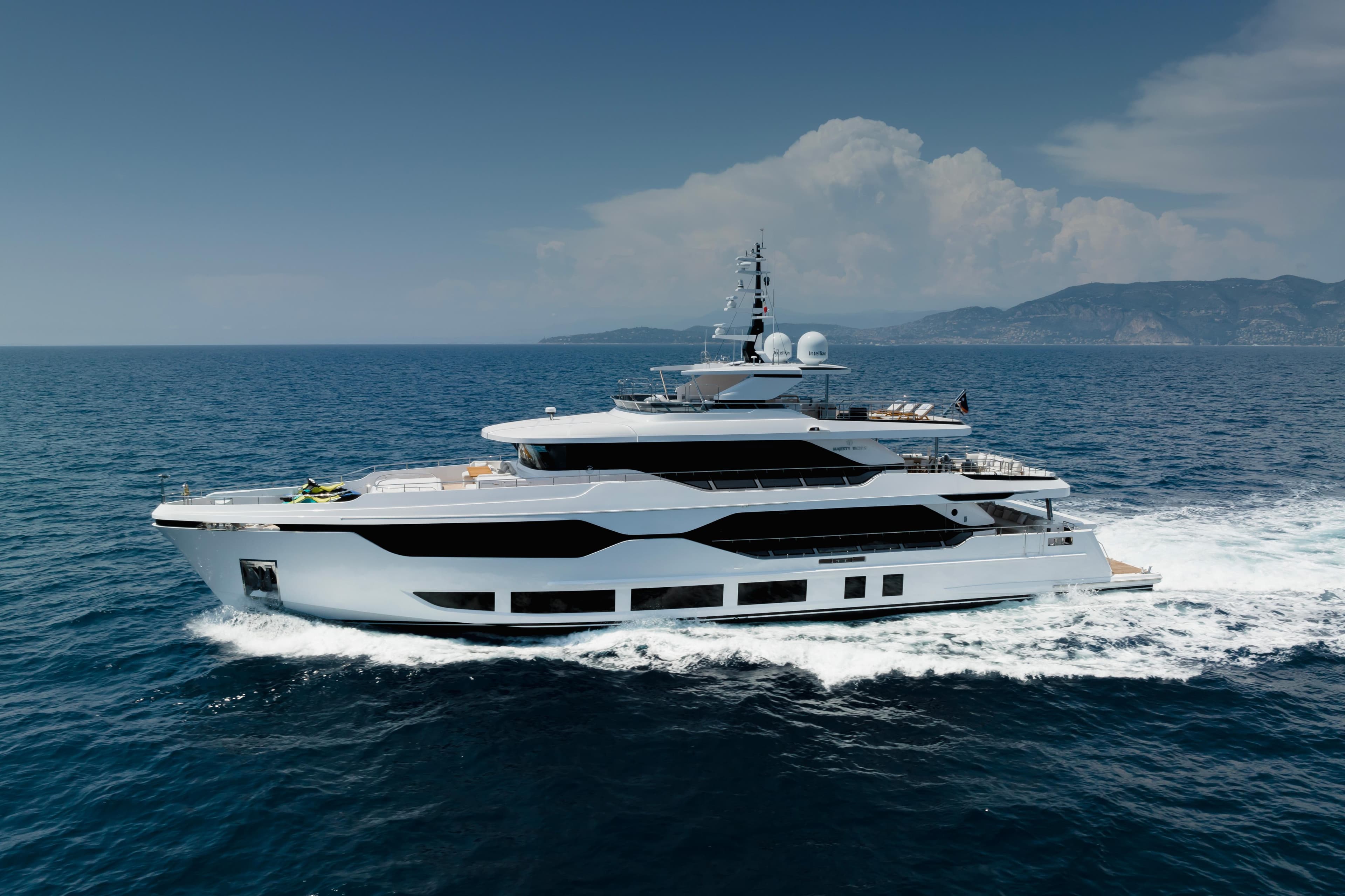 Luxury yacht Majesty 120 cruising on open sea, 2025 model.