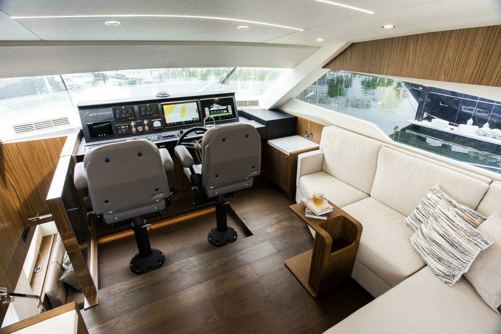 2026 Johnson Skylounge - Image 23