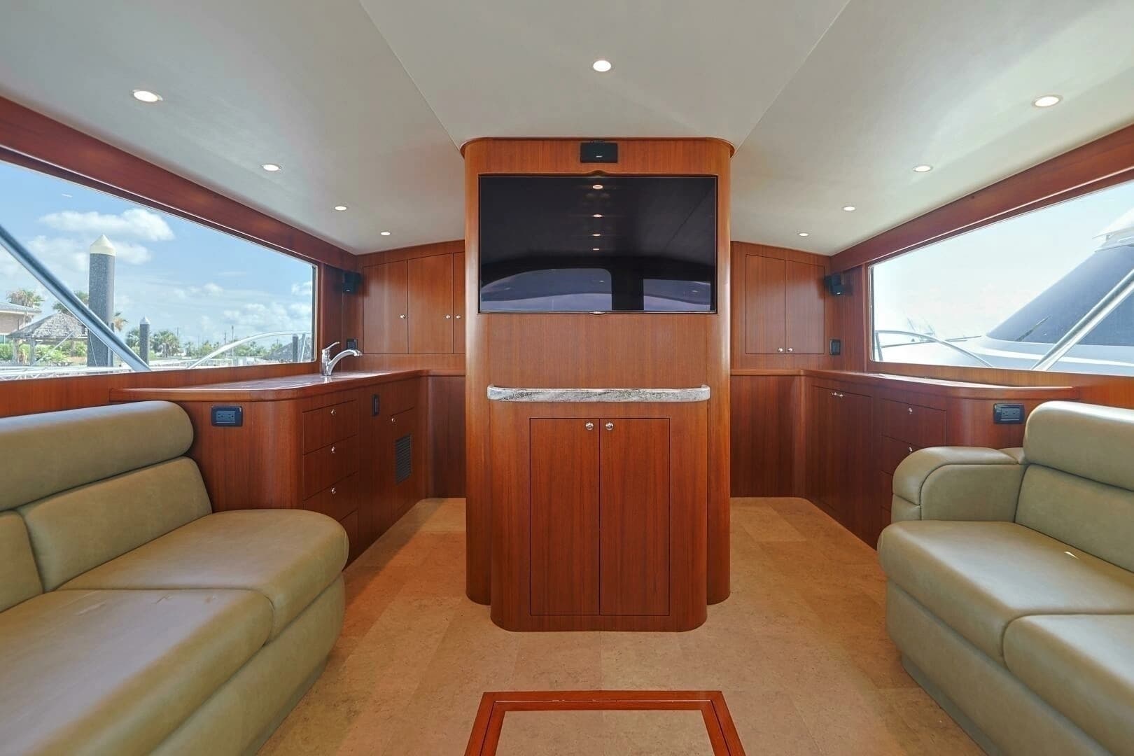 2014 Blackwell 62 Convertible - Image 6