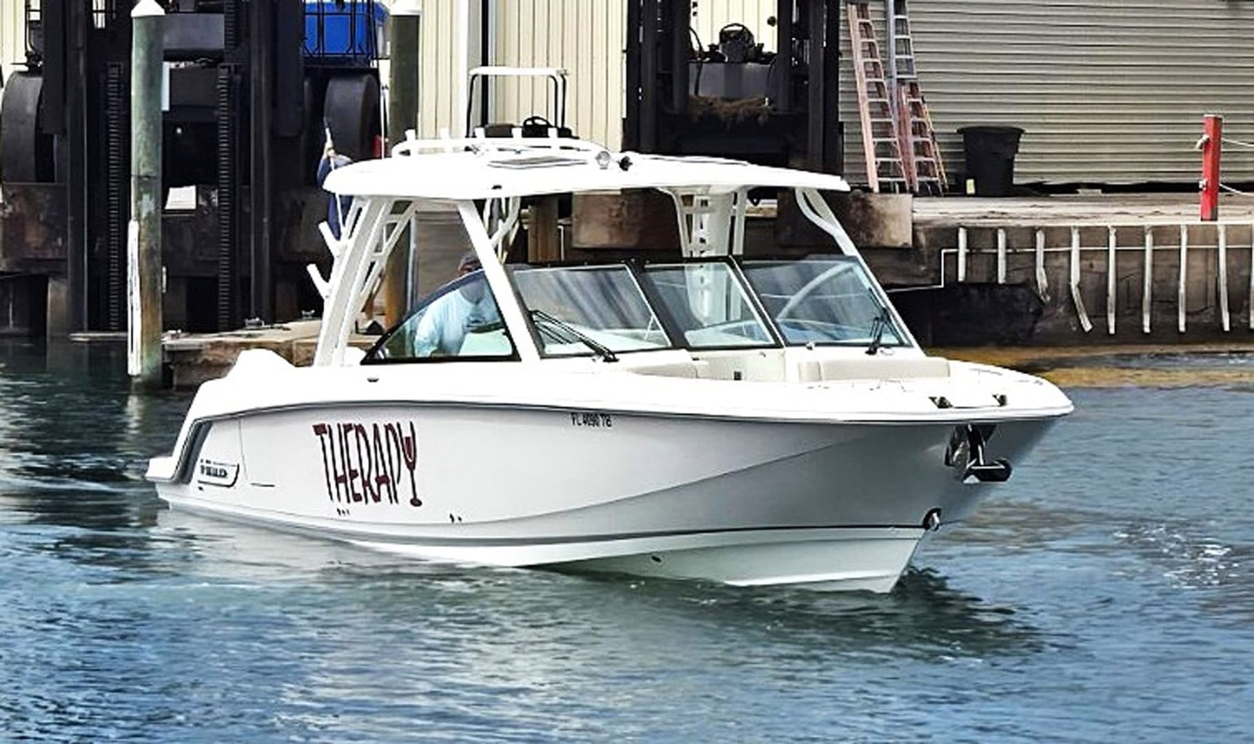 2022 Boston Whaler 320 Vantage - Image 17