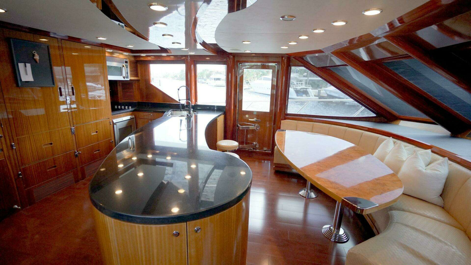2008 Ocean Alexander 100 Skylounge Megayacht - Image 9