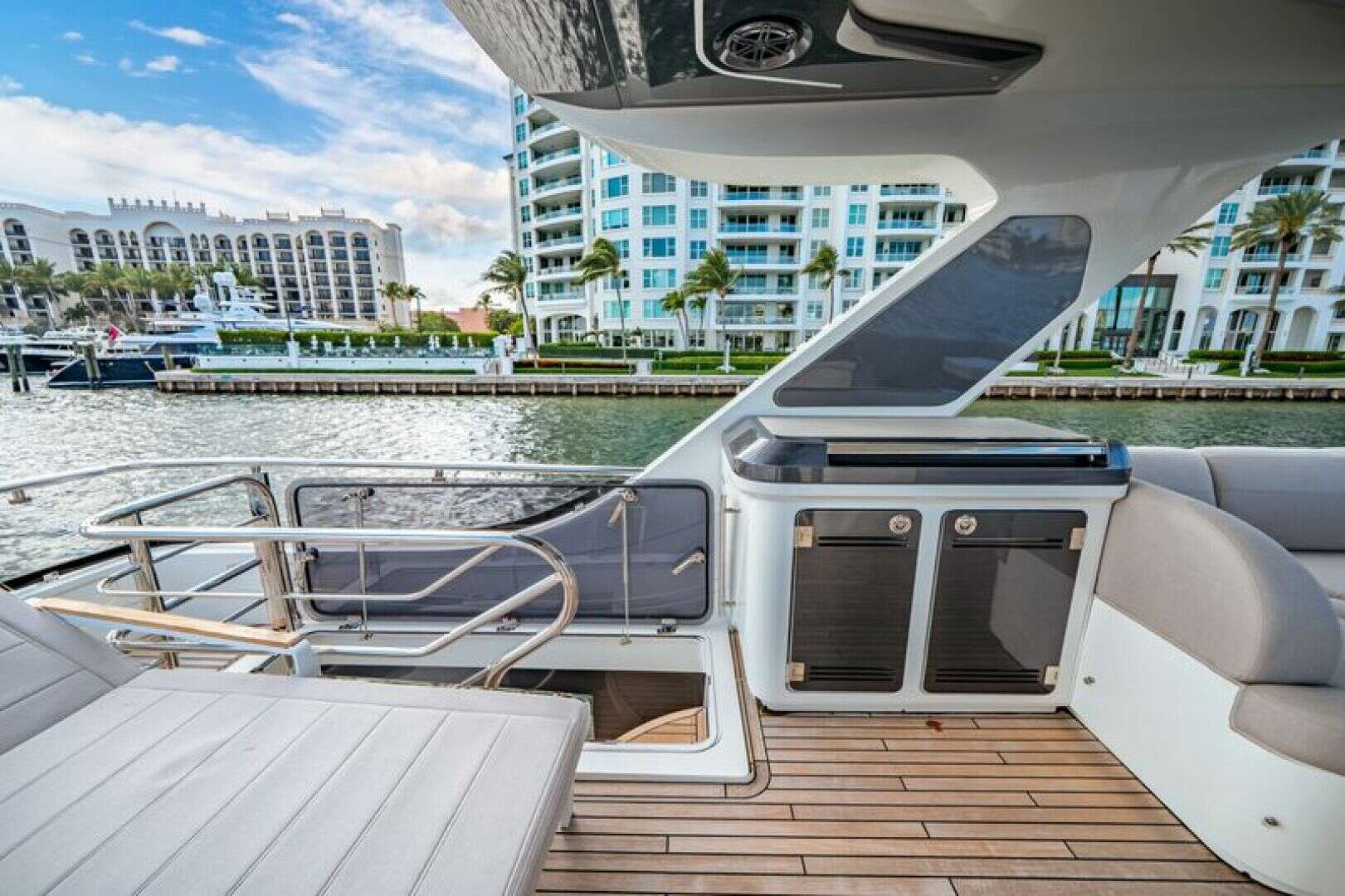 2024 Galeon 560 FLY - Image 44