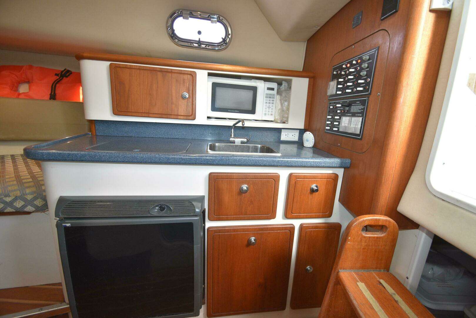 2005 Pursuit 3070 Offshore Express - Image 27