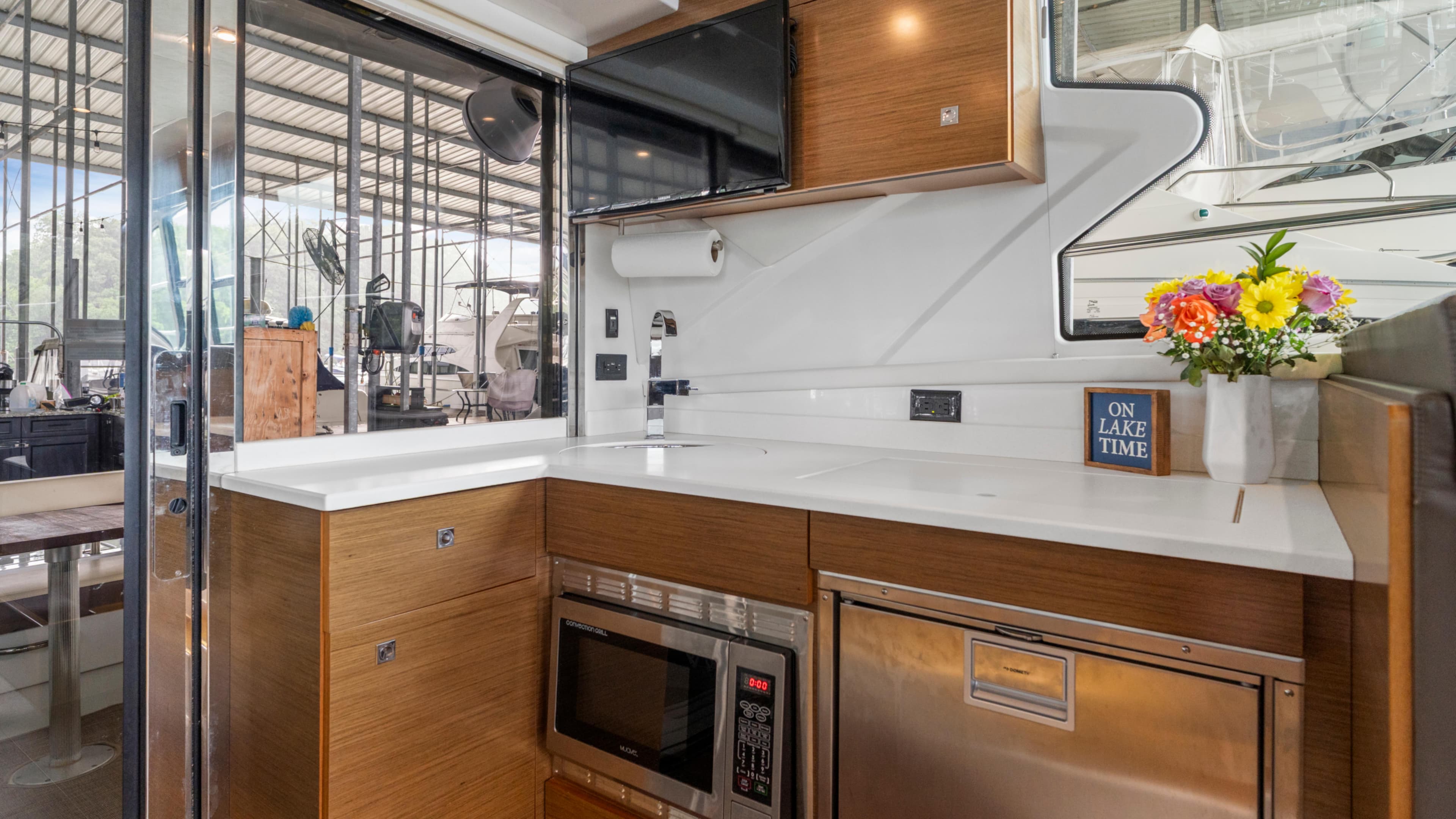 2019 Cruisers Yachts 42 Cantius - 27