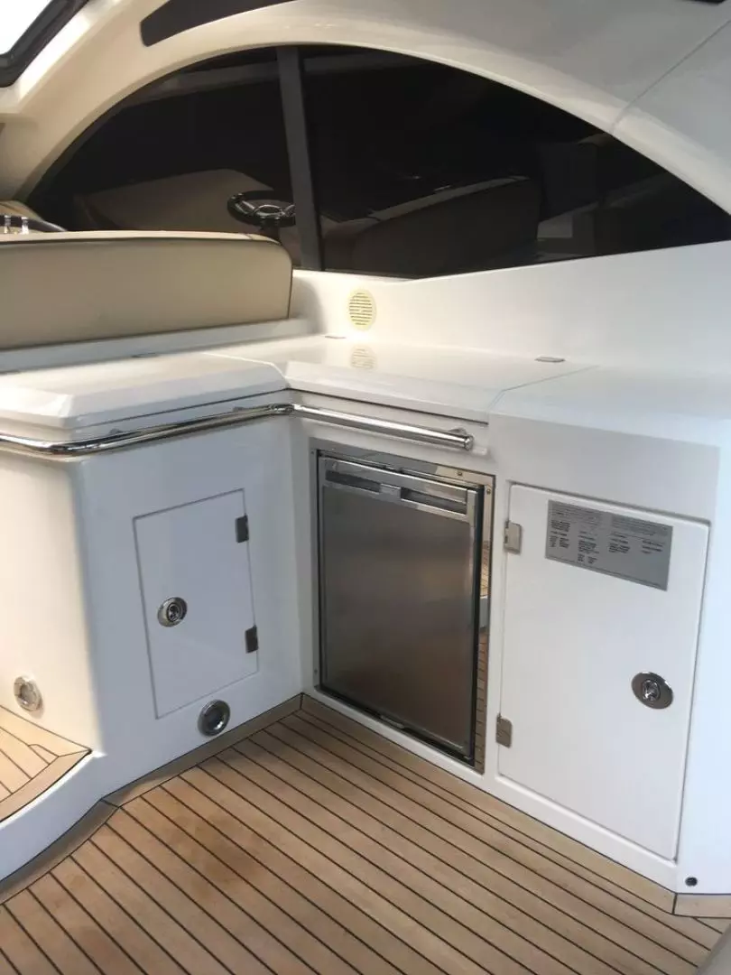 2013 Sunseeker Portofino - Image 7