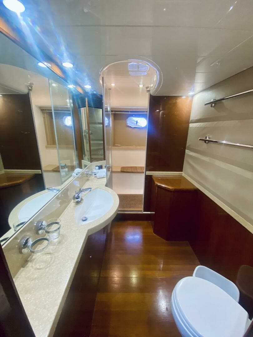 2006 Viking Princess Sport Cruiser - Image 33