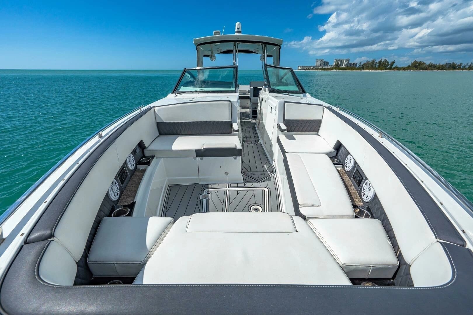 2023 Monterey 385 SS - Image 25