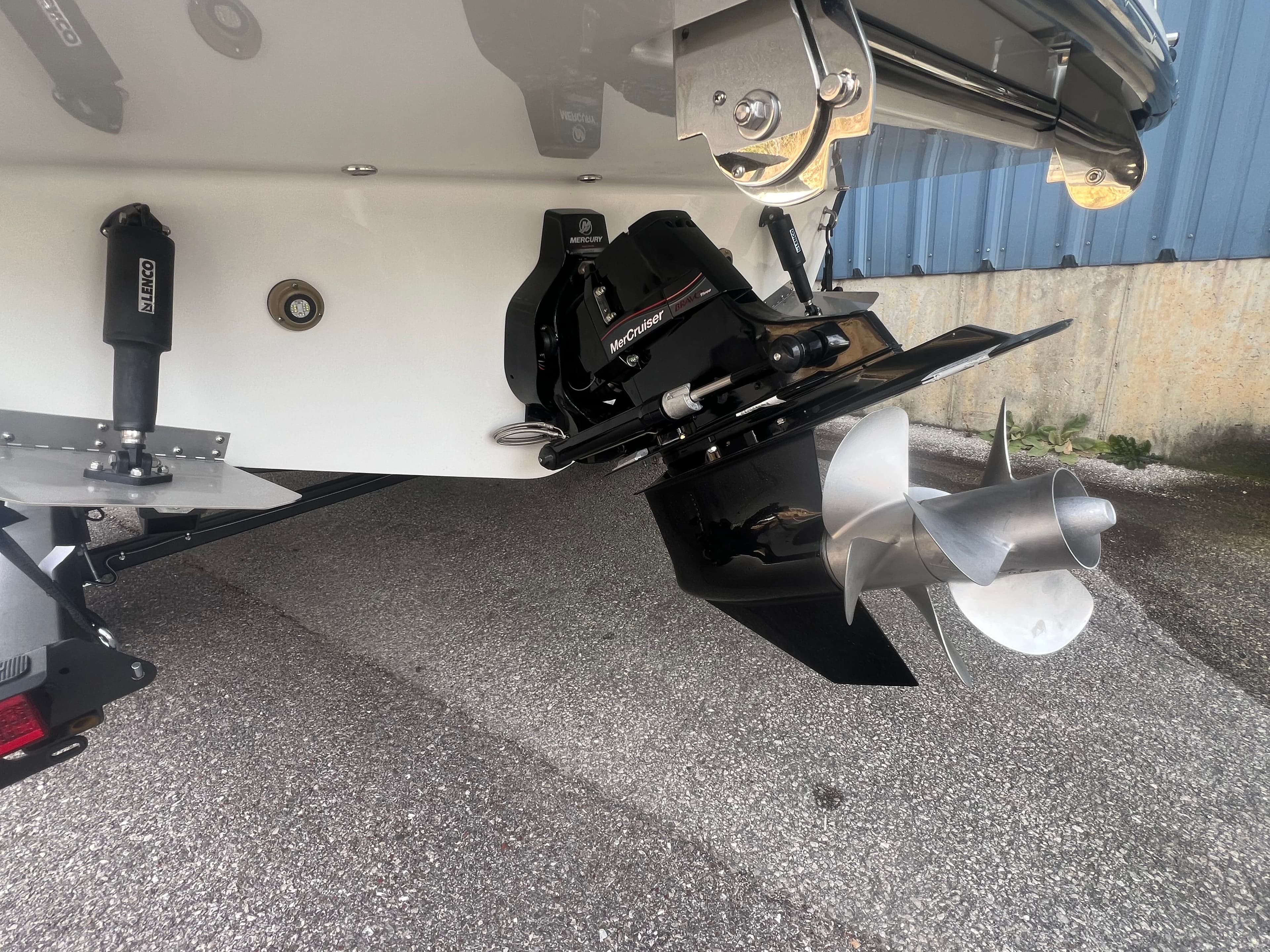 2026 Sea Ray SDX 230 - 29
