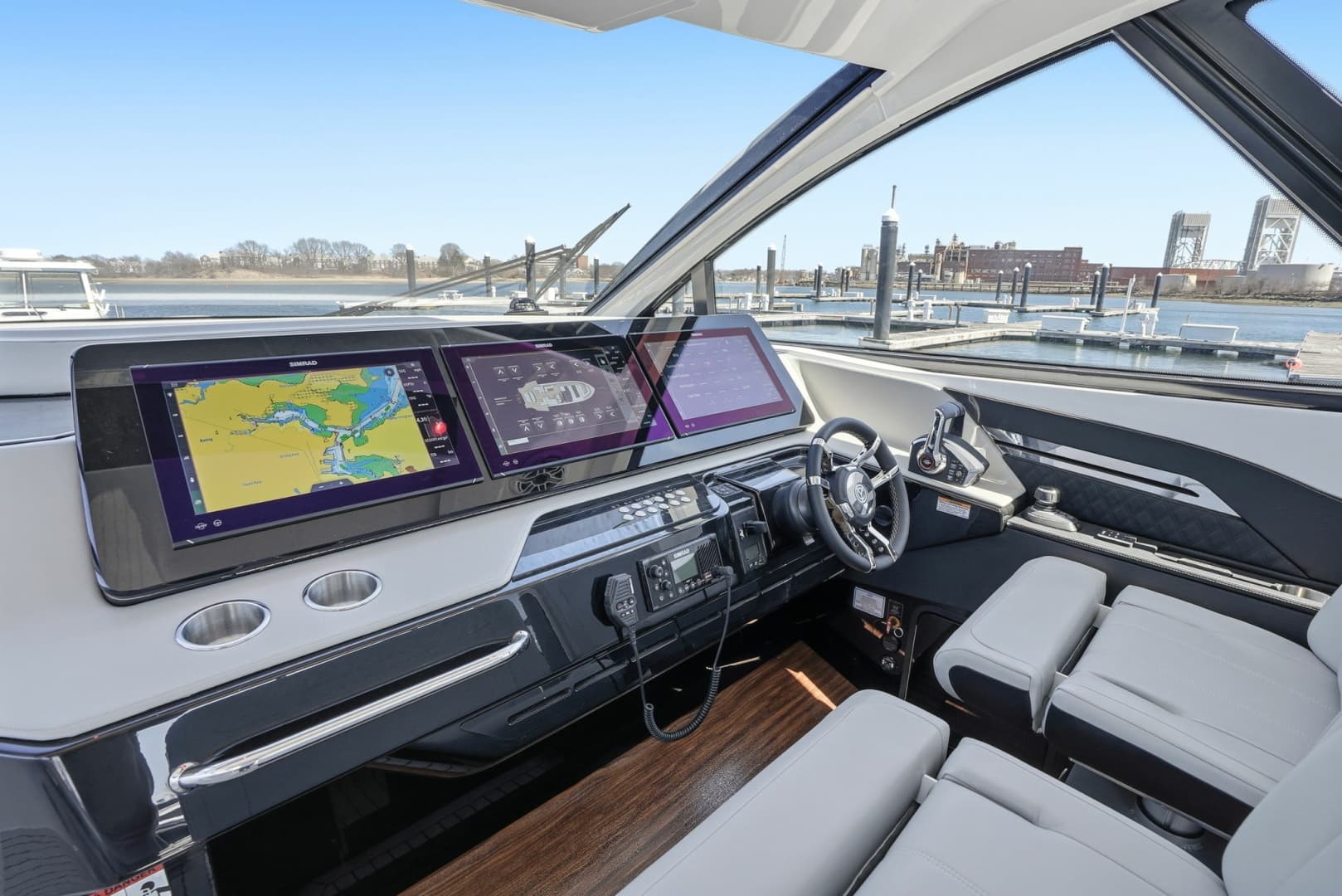 2026 Cruisers Yachts 50GLS OB - Image 26