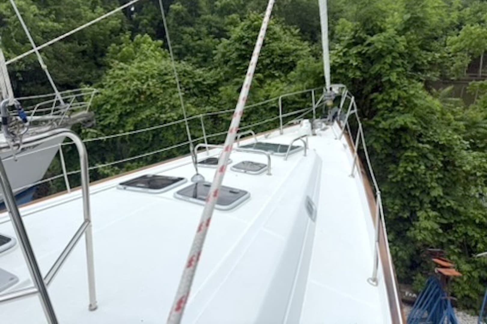 2001 Beneteau — - Image 10